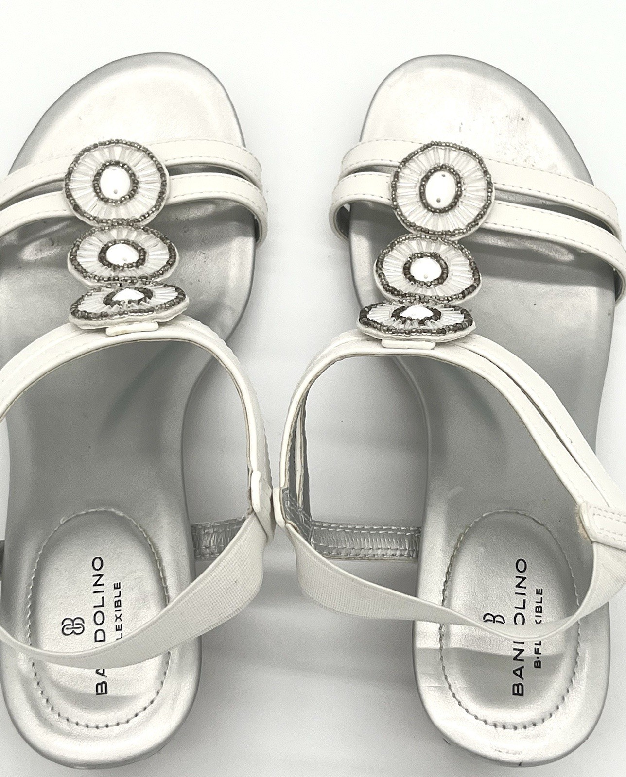 Bandolino B-Flexible White Silver Wedge Sandals Beaded Rhinestone Medallion 7.5M