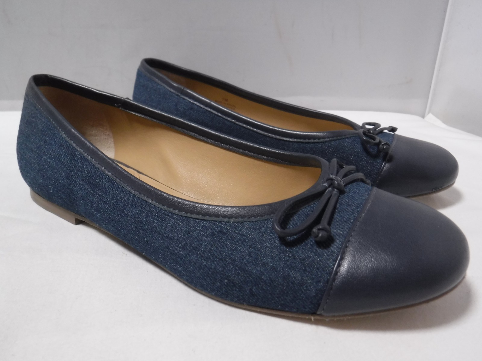 VTG Women’s talbots blue jean denim Leather Cap Toe Bow Accent Ballet Flats 7