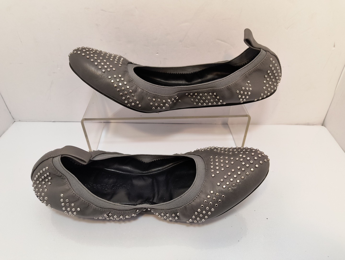 See By Chloe Gray Leather Studded Stretch Ballet Flatsd Women’s Size 40 U.S. 10