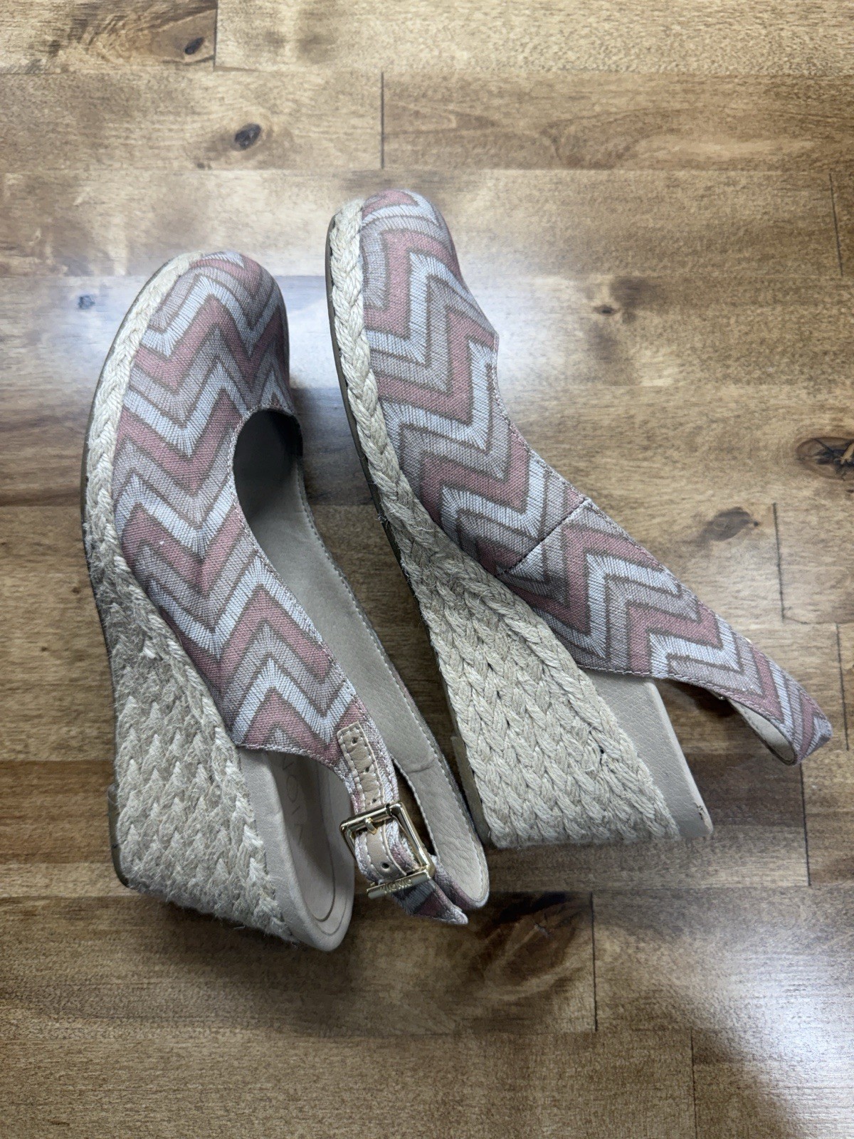 Women’s Vionic Coralina Wedge Slingback Sandals – Dusty Pink/tan Chevron Size 5