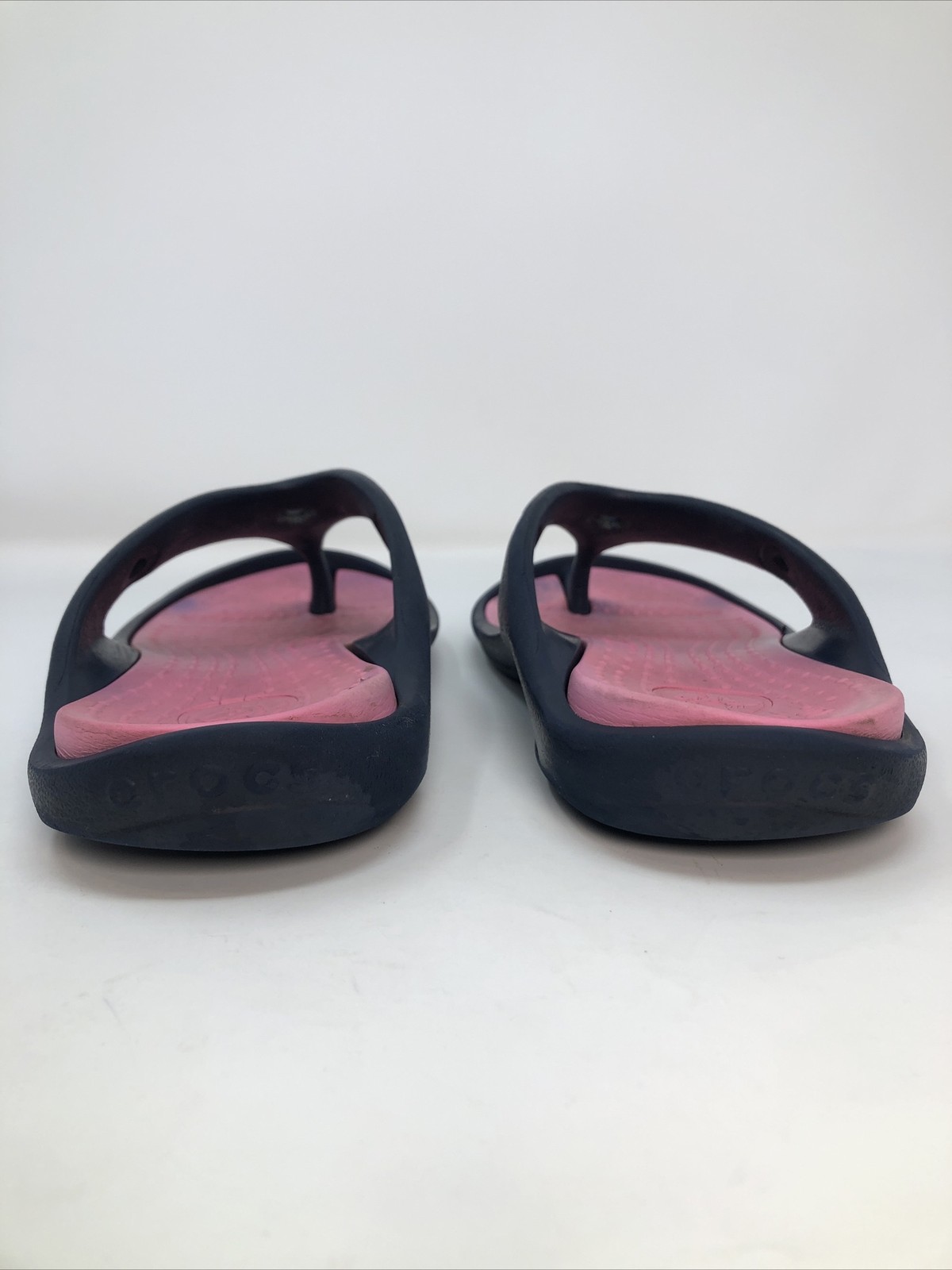 Disney Crocs Shoes W8 M6 Mickey Mouse Navy Cushioned Thong Sandals Flip Flops