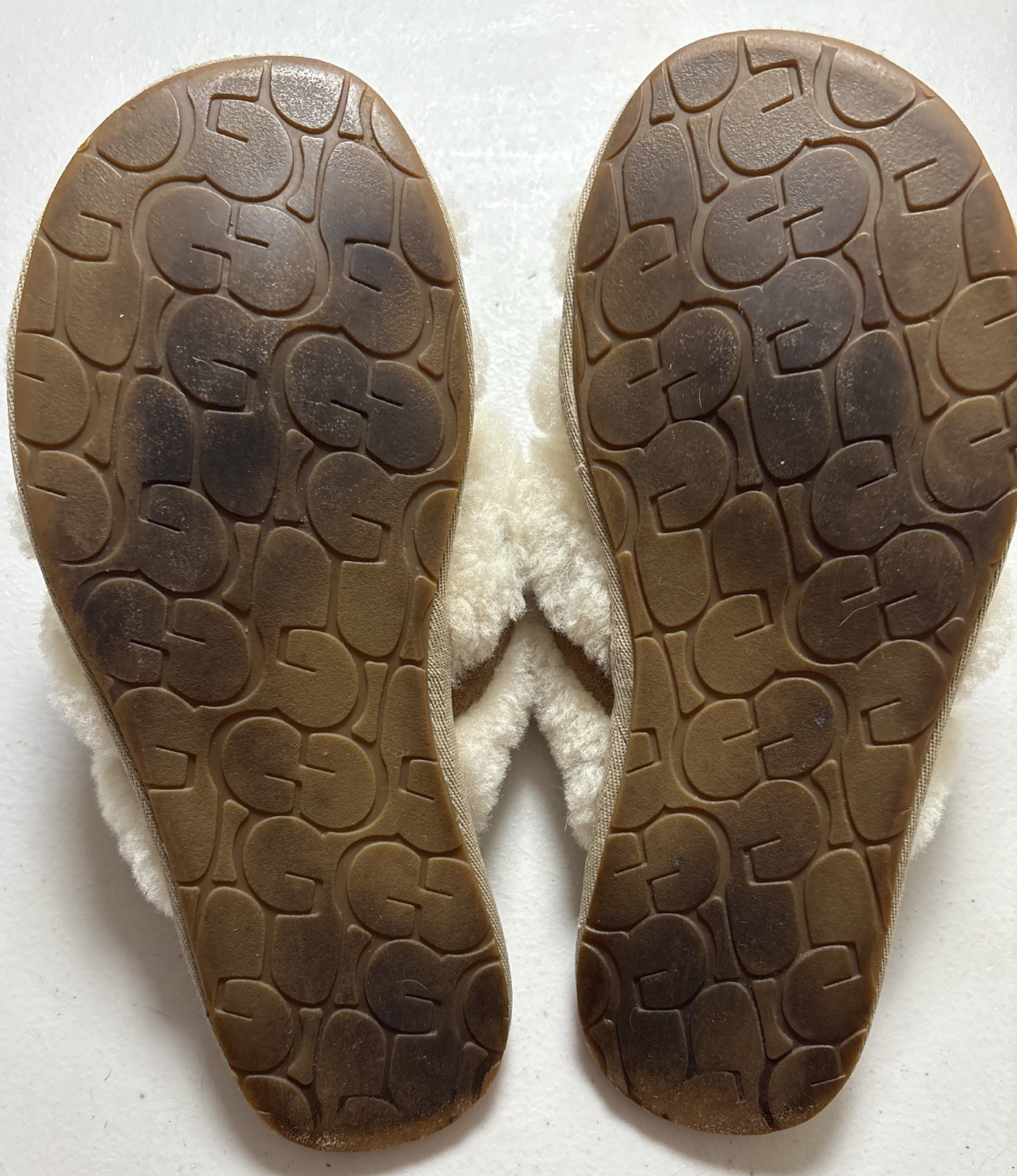 Ugg Scuffita Beige Slide Slippers W7 Sheepskin Cross-Straps *SEE DESCRIPTION