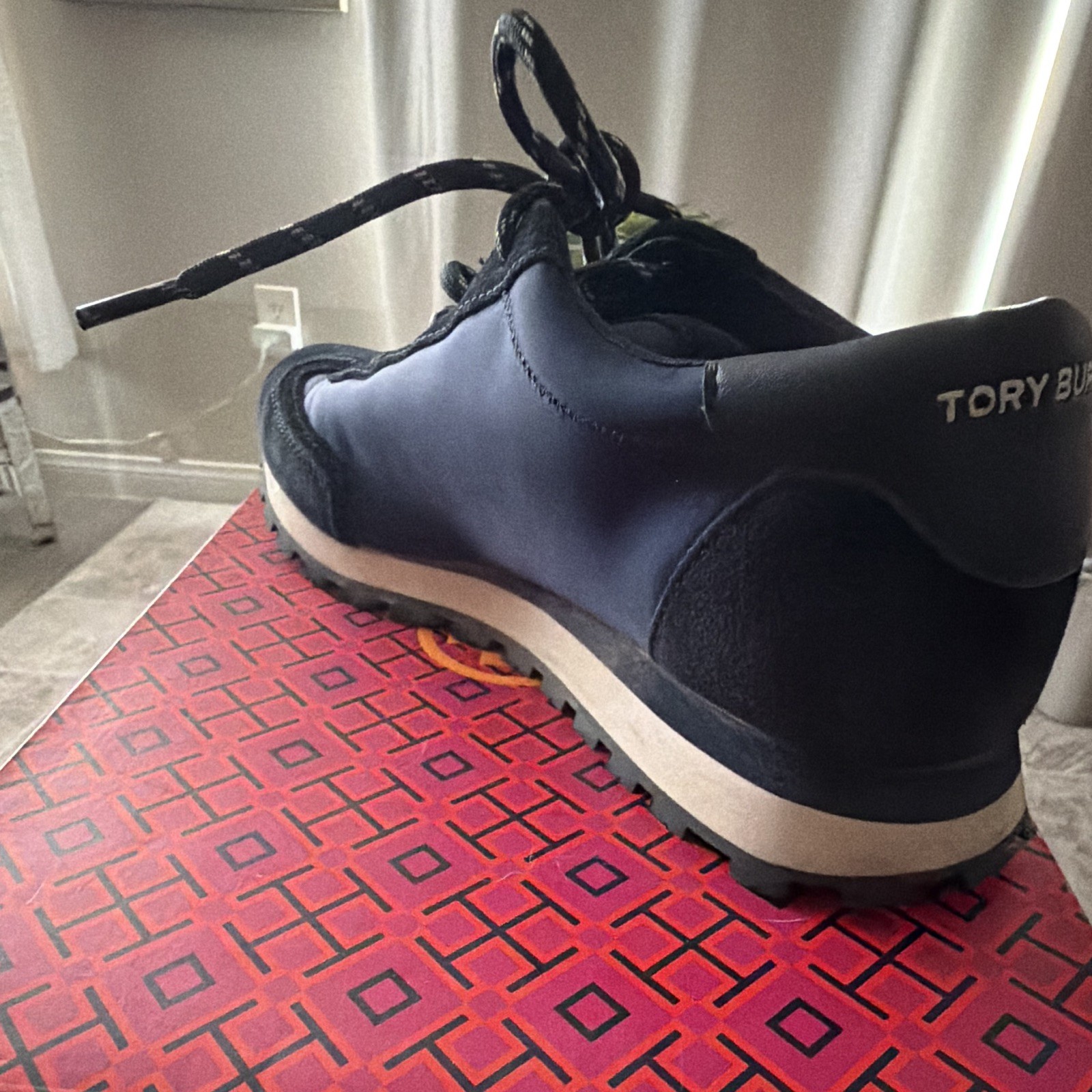 Tory Burch Vintage Nylon Runner Women’s Navy Low Top Sneakers Style 86887
