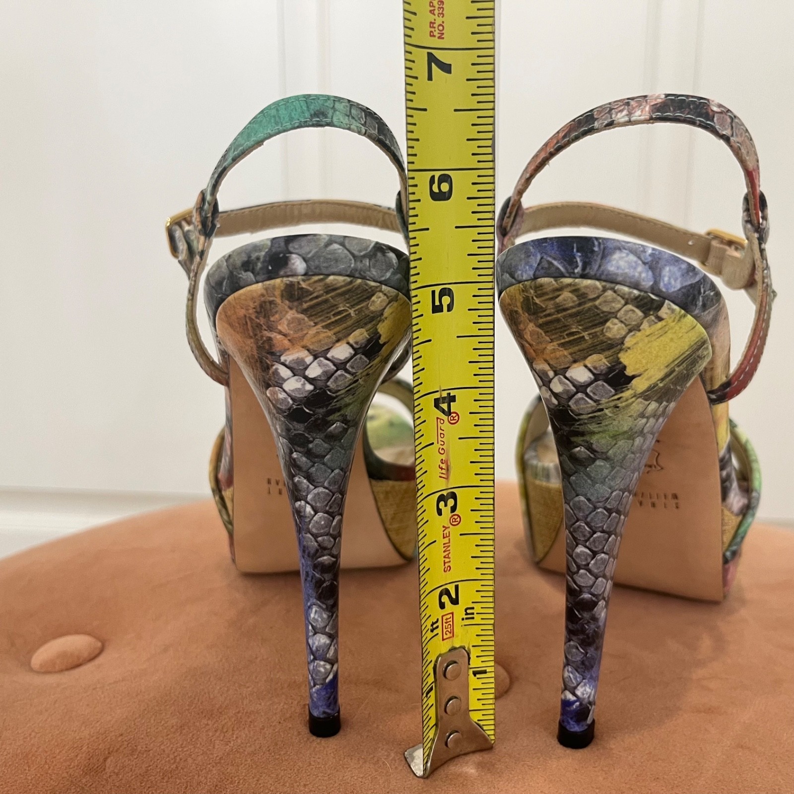 NEW w/ Box Stuart Weitzman «Onceover» Multicolor Python Print Platform Heels – 7