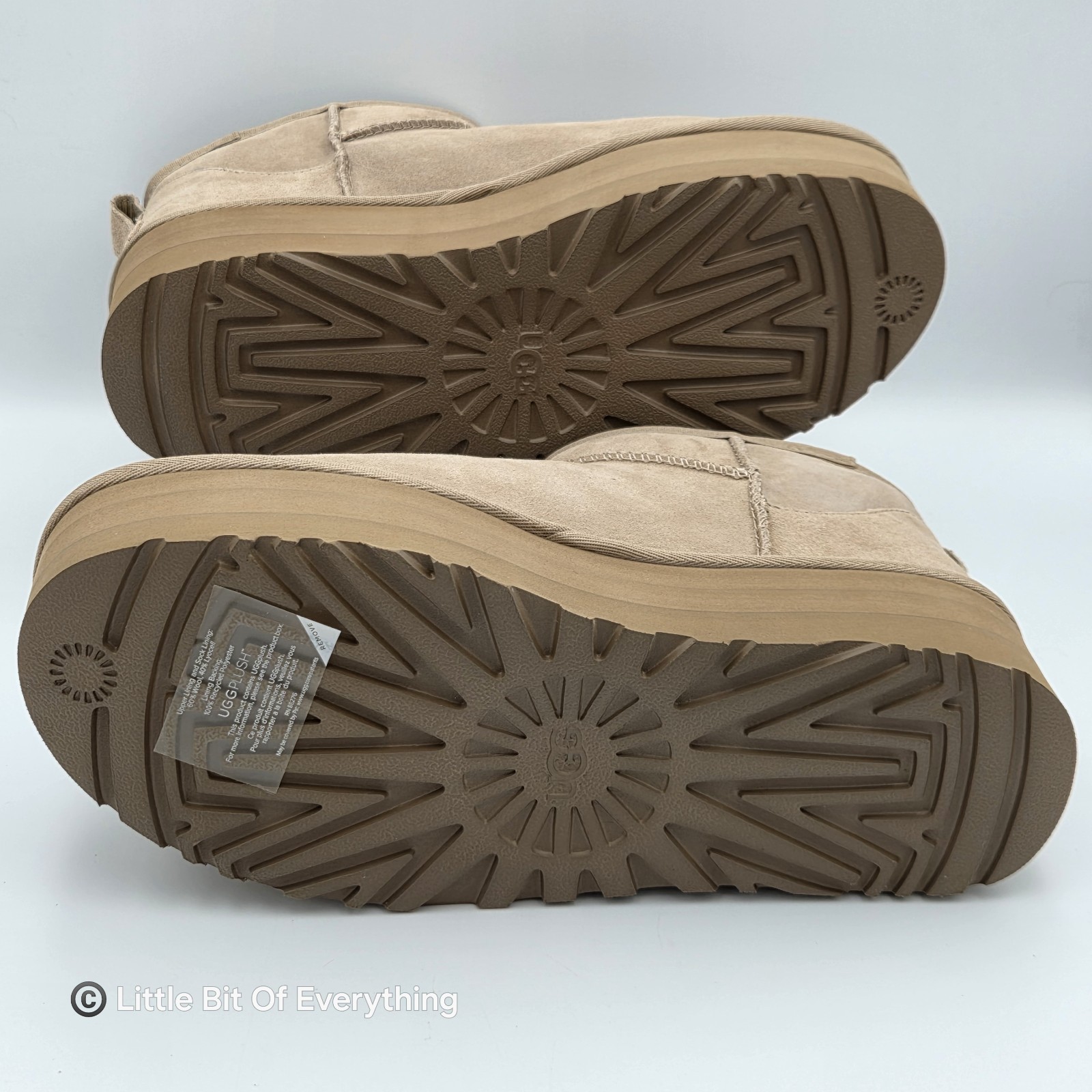 New UGG Women’s Classic Ultra Mini Platform Boot Sand Bootie 1135092 – Size 10