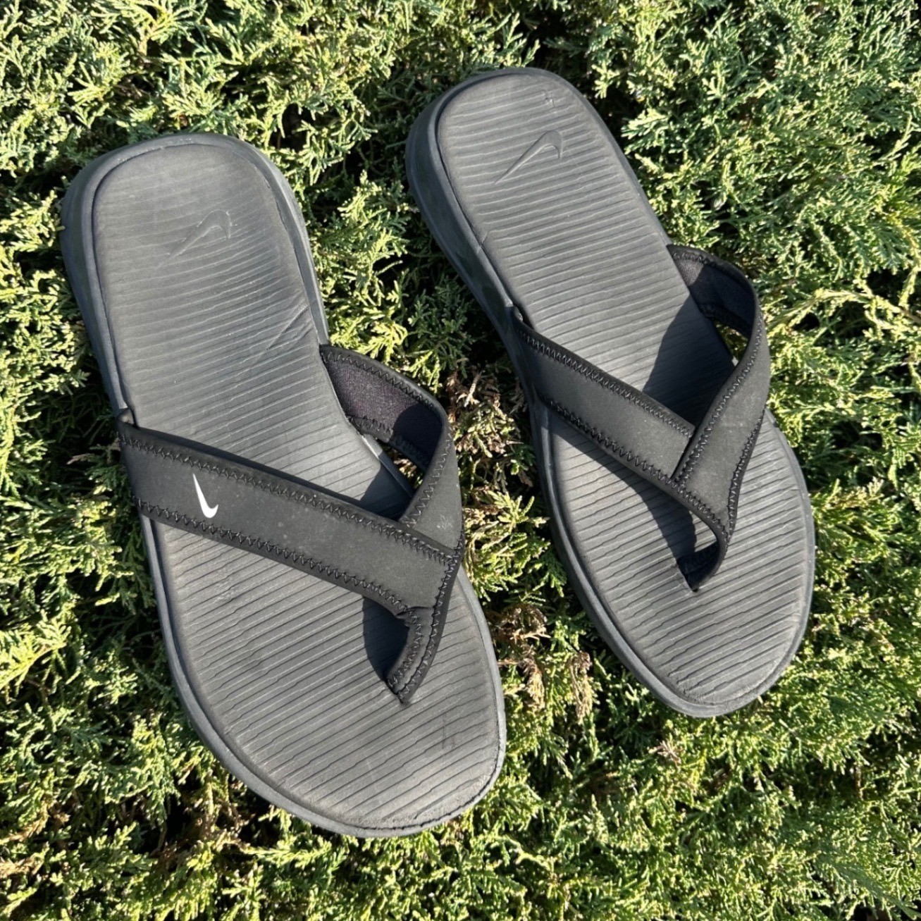Nike Ultra Celso Girl Thong Sandals Size 8 Black Flip Flop Shoes