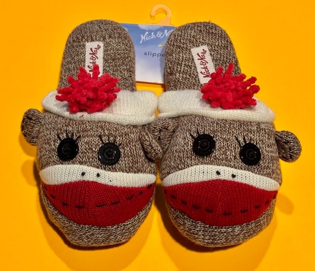 Nick & Nora Women’s Sock Monkey Slippers Medium, Slip-On NEW W/ TAGS, FREE SHIP