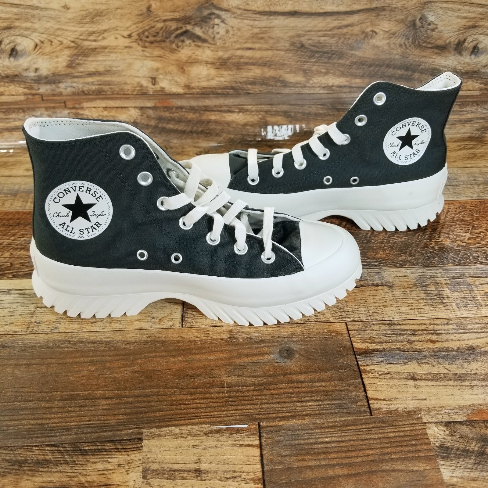 Converse Shoes Boots Chuck Taylor All Star Lugged 2.0 High Top MEN 6 WOMEN 8