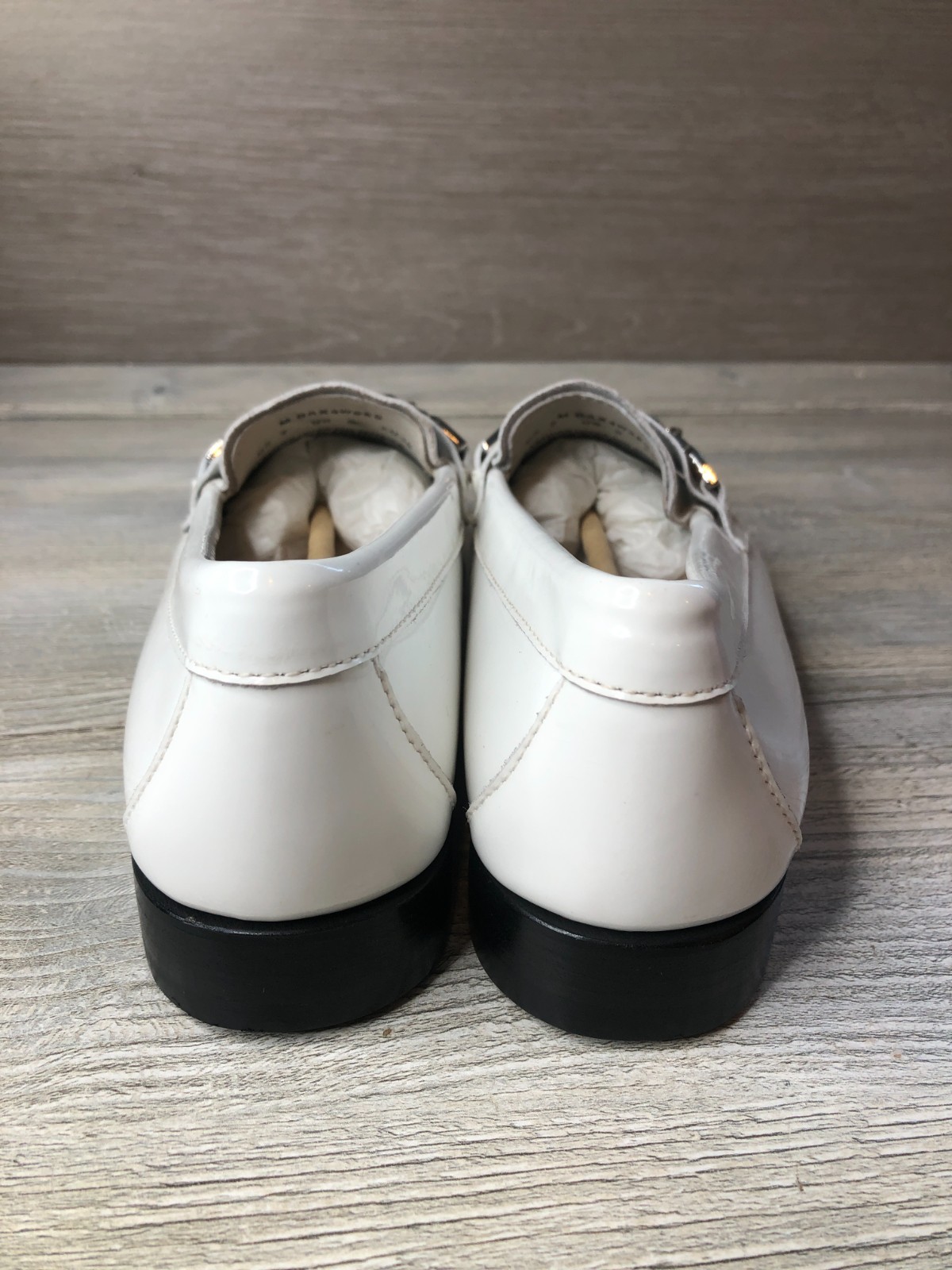 GH Bass NWOB Weejuns W/7 WHITNEY White Patent Leather Loafer Silver CHARMS