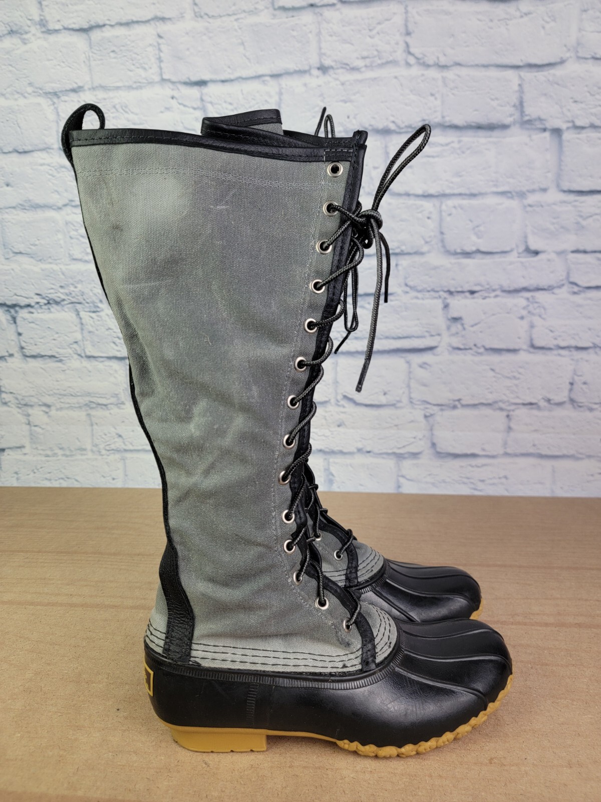 LL Bean Women’s Signature Waxed Canvas Maine Tall Hunting Boots Size 7 M