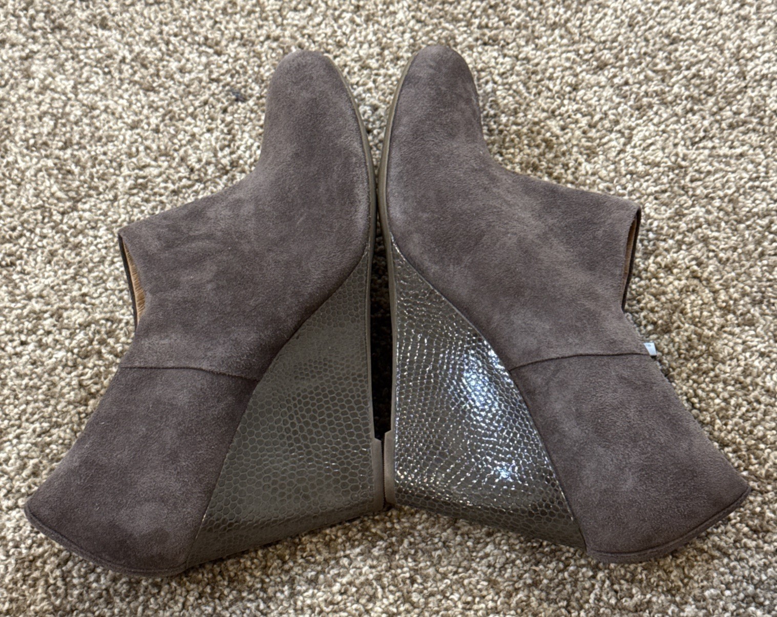 Clarks Purity Frost Gray Suede Heeled Ankle Boots, Sz US 10 M,Never Worn Orig$60
