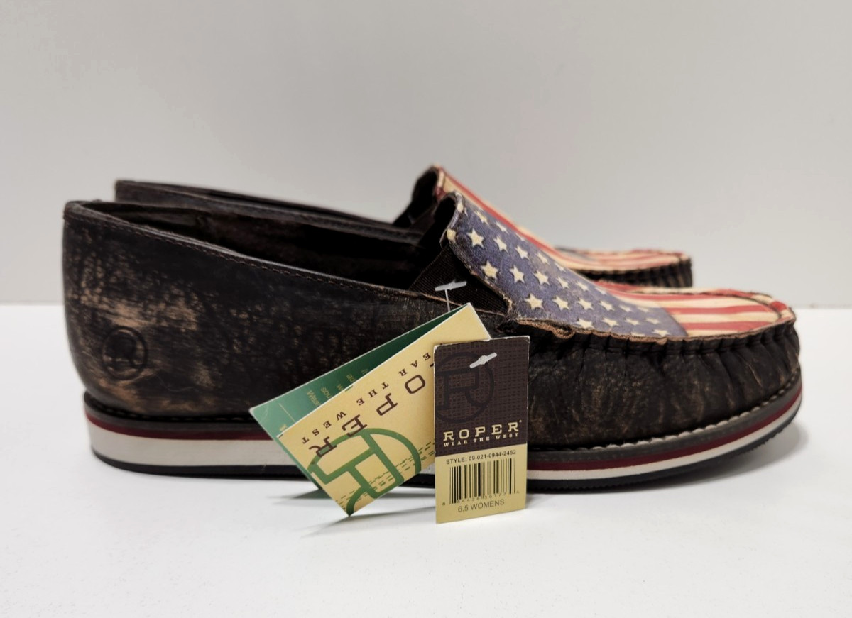NWT Roper Women’s Size 6.5 Leather American Flag Slip On Shoes