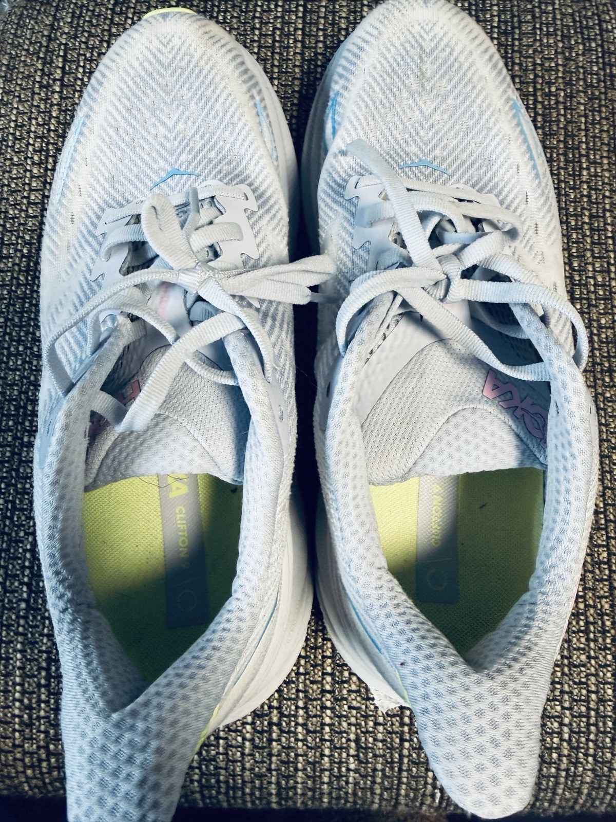 US Women’s Size 9.5D Wide HOKA Clifton 9 Gull/ Sea Ice. Clean