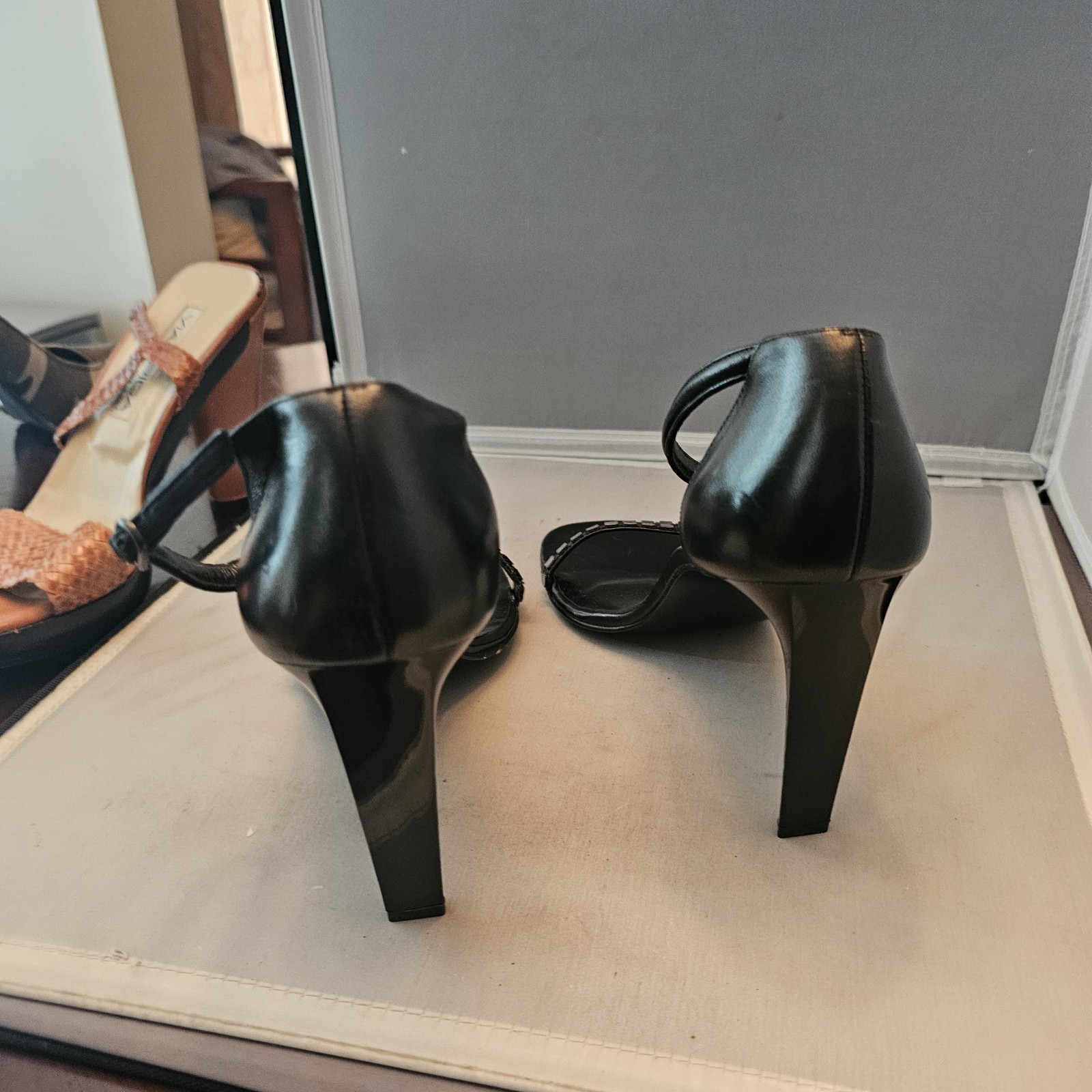 Delman Made in Spain Size 10.5 M Black Open Toe 4″ High Heels, See Pics for Cond