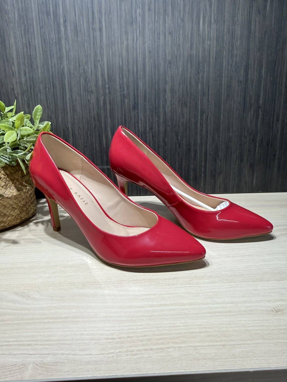 Kelly & Kate Astivia fuchsia Size 9.5 Women’s Heels Formal Professional Business