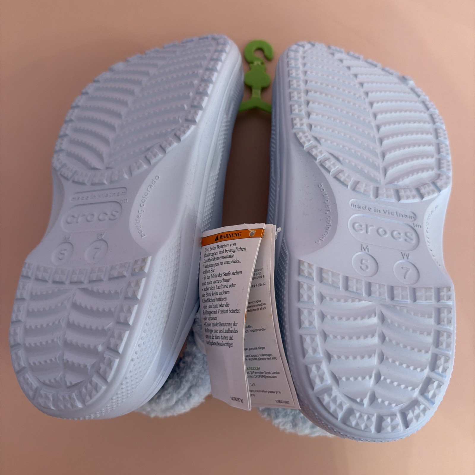 NEW Crocs Light Blue Baya Lined Fuzz Fleece Strap Clogs Men’s 5/Women’s 7