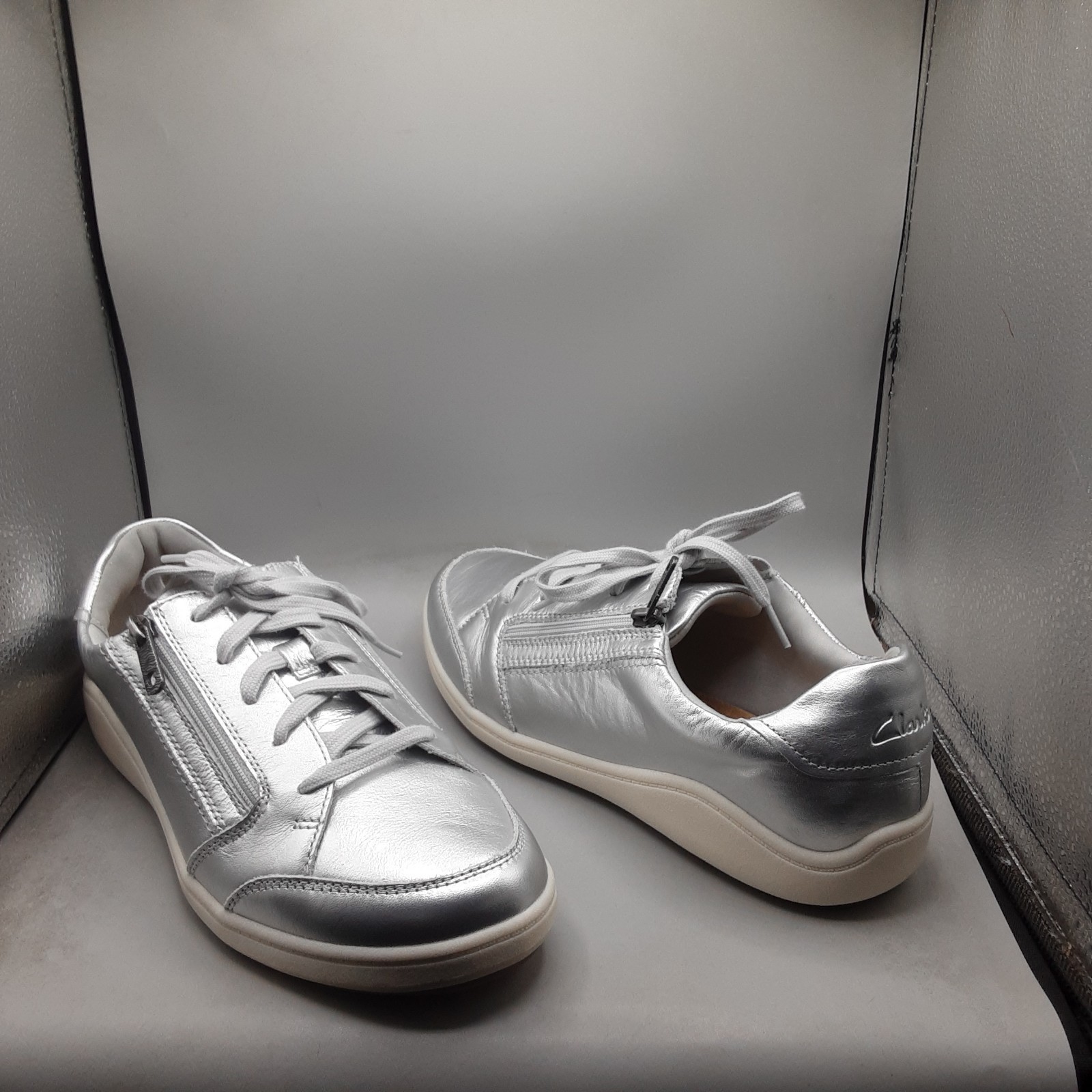 Clarks Women’s Bryianne Bayla Lace-Up Sneakers 11W Silver Metallic A113