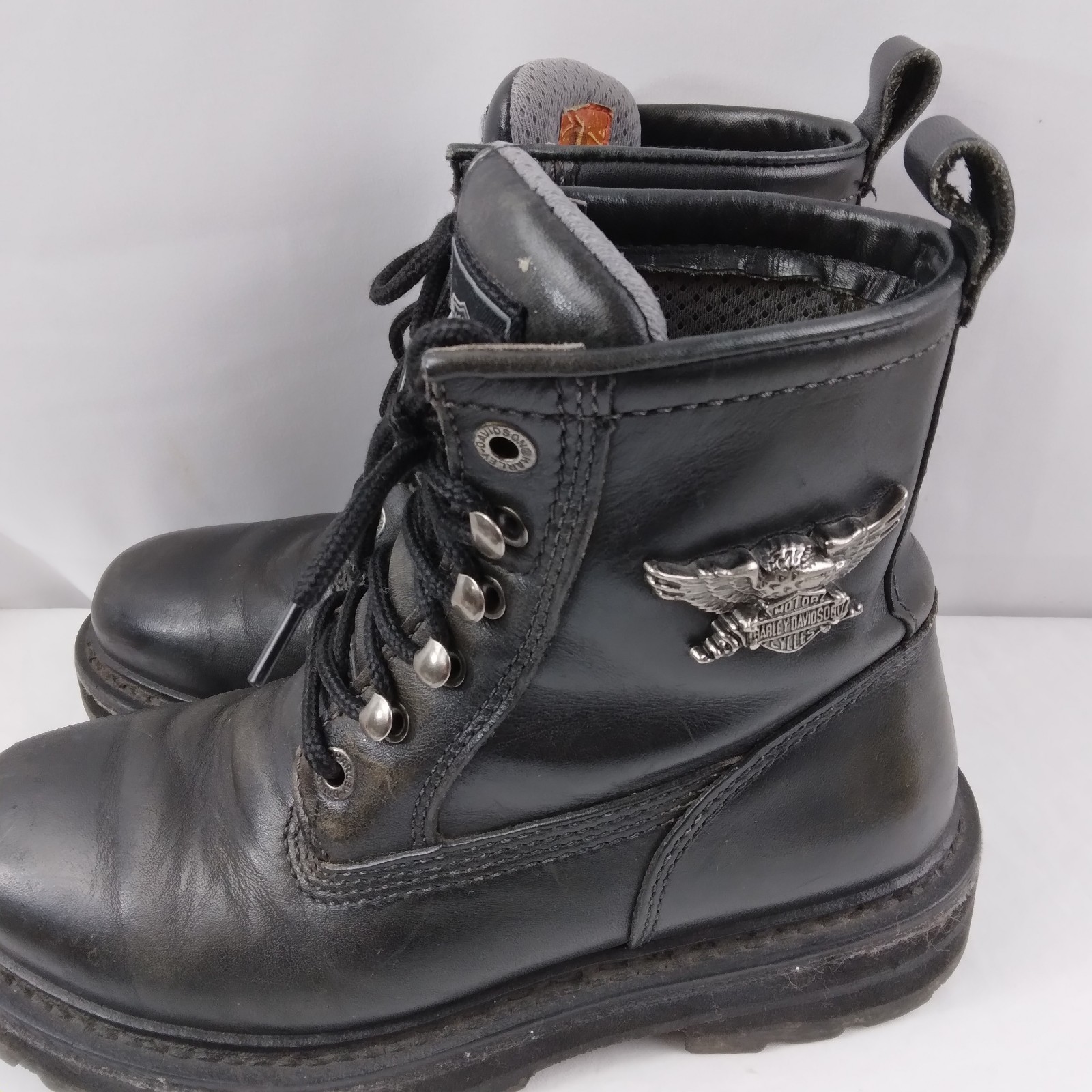 HARLEY-DAVIDSON Lace Up Chukka Boots Black Metal Emblem Grunge Rock Women’s 7.5