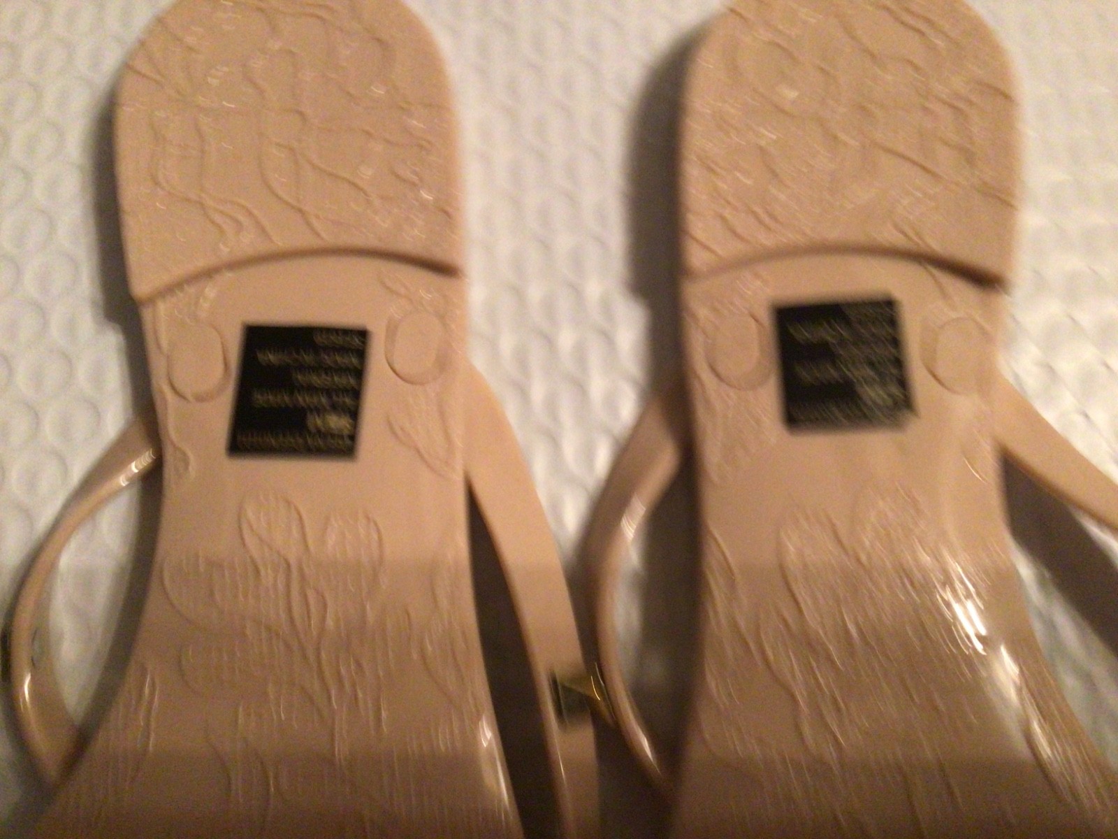 STEVEN New York Deevan Bow Beige w/Gold Studs Sandals Flip Flops Sz 8.5 NWT