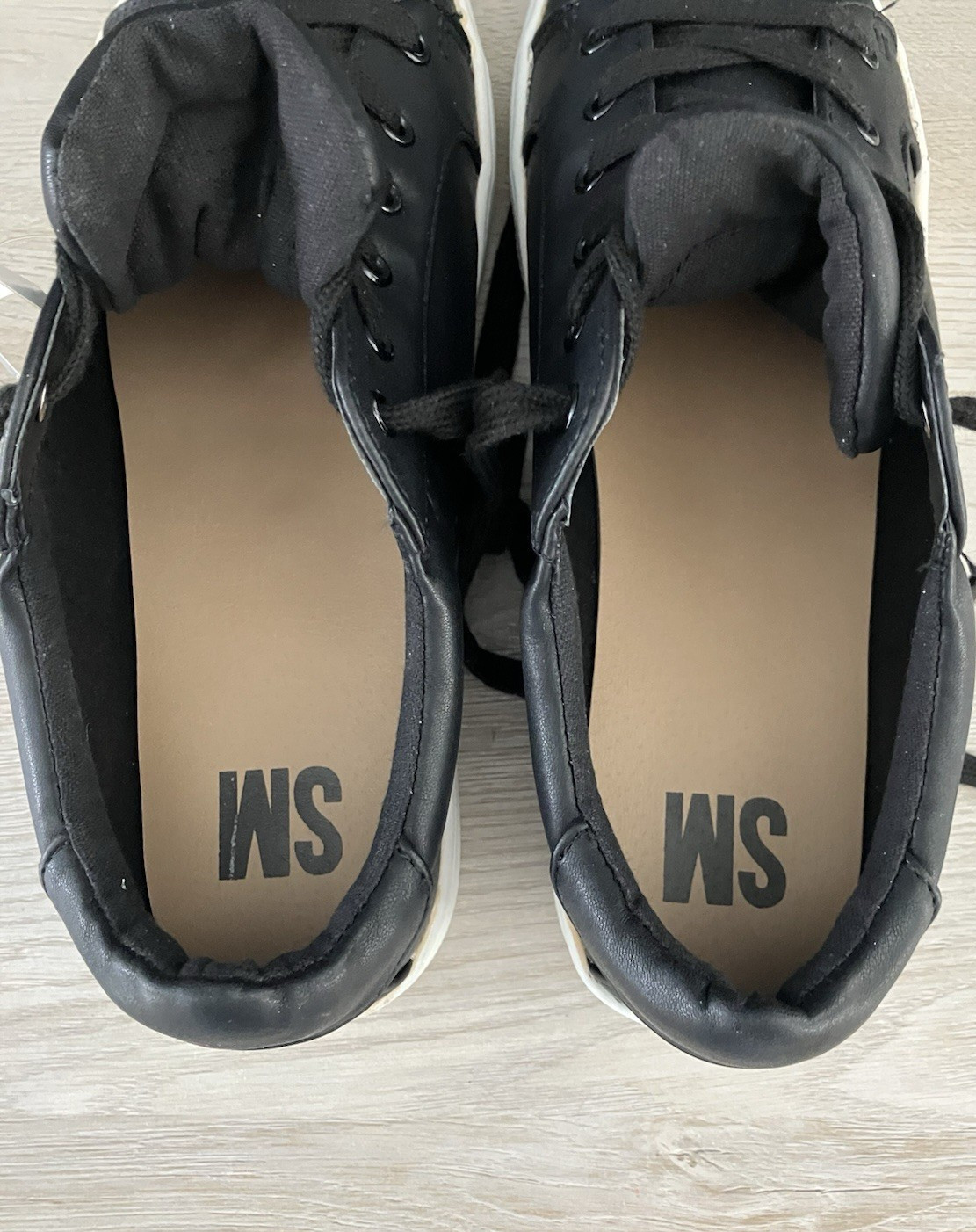 SM Womens 10 Black Casual Lace Up Platform Sneakers «Darcey» Model NWT READ