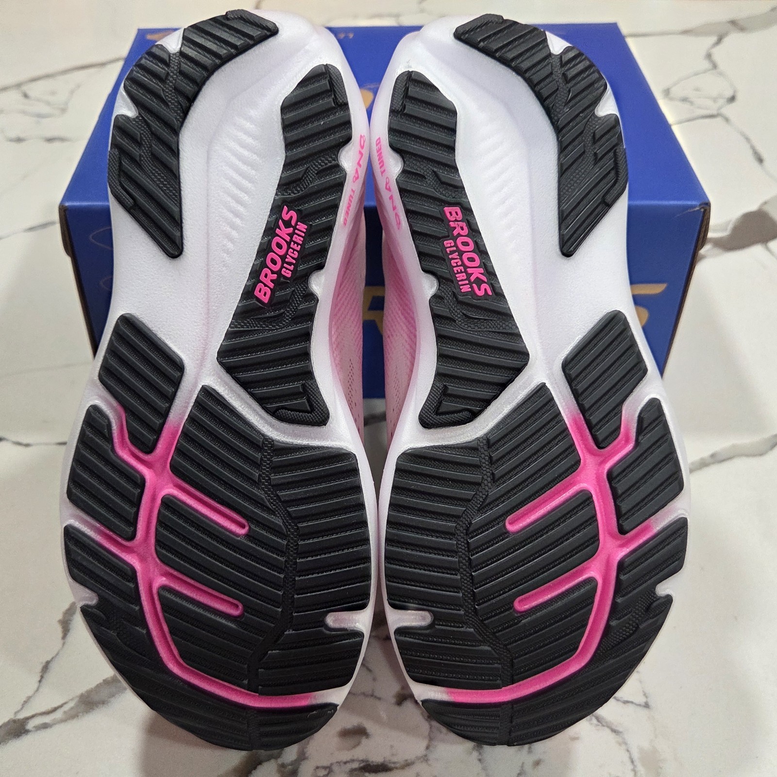 Brooks Glycerin 23 White Phantom Cyber Pink Size 9 Women’s 120465 1B 111 Running