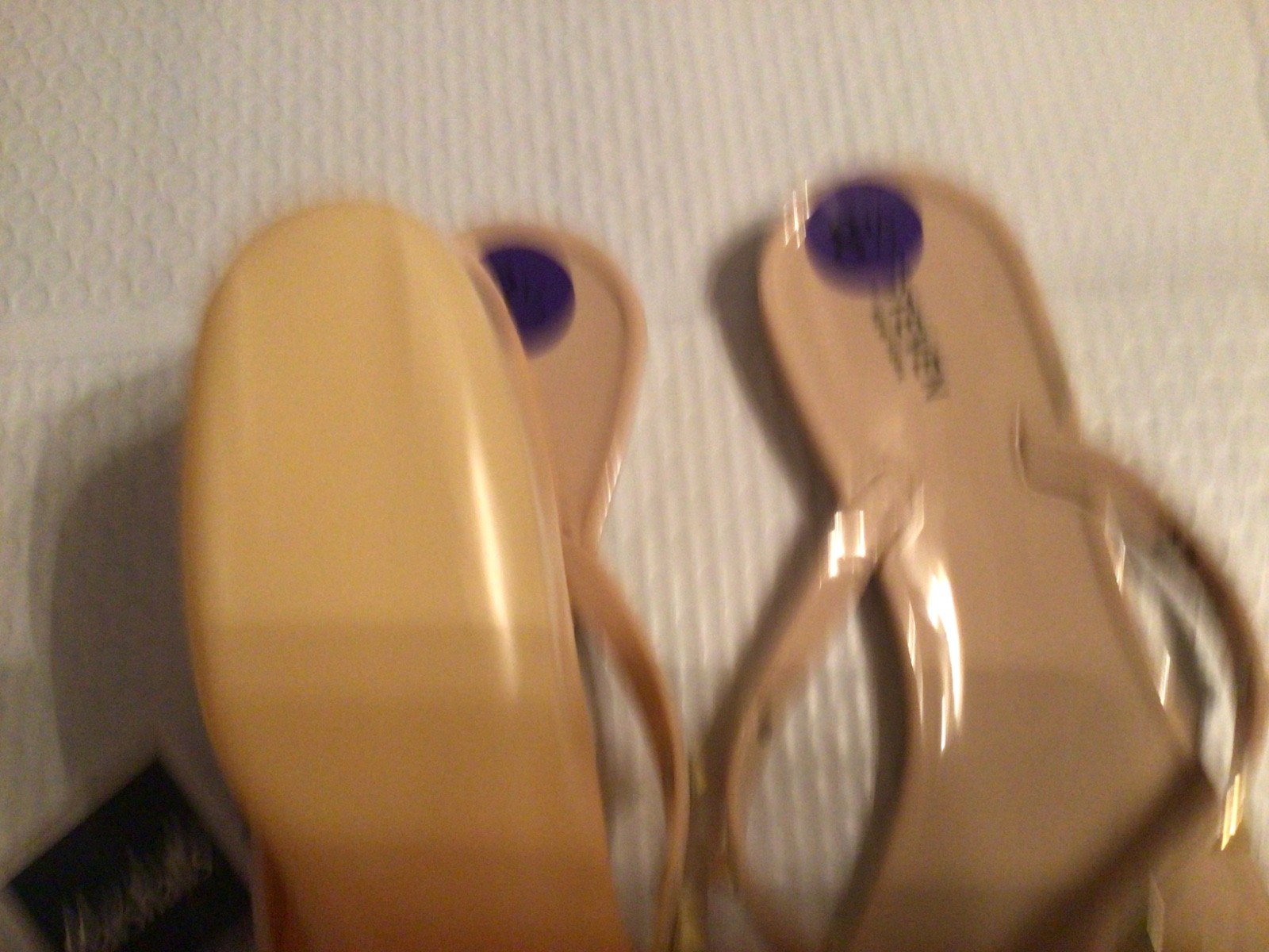 STEVEN New York Deevan Bow Beige w/Gold Studs Sandals Flip Flops Sz 8.5 NWT