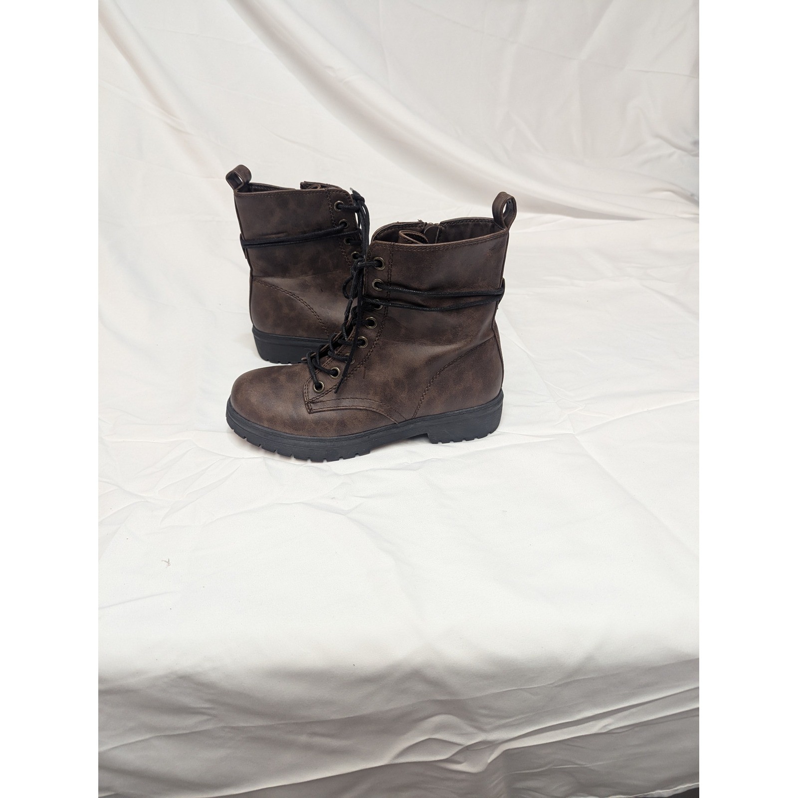 SO Combat Boots Womens 7.5 Dark Brown Lace Up Side Zip Distressed Lug Sole Moto