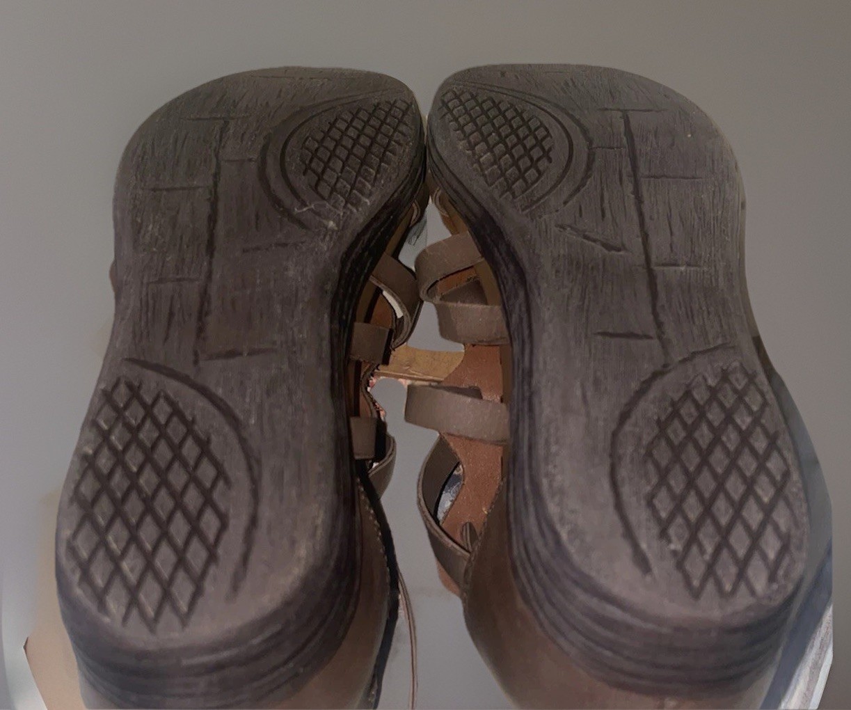 OTBT Bonitas Women’s Caged Leather Gladiator Sandals. Size 7 Brown