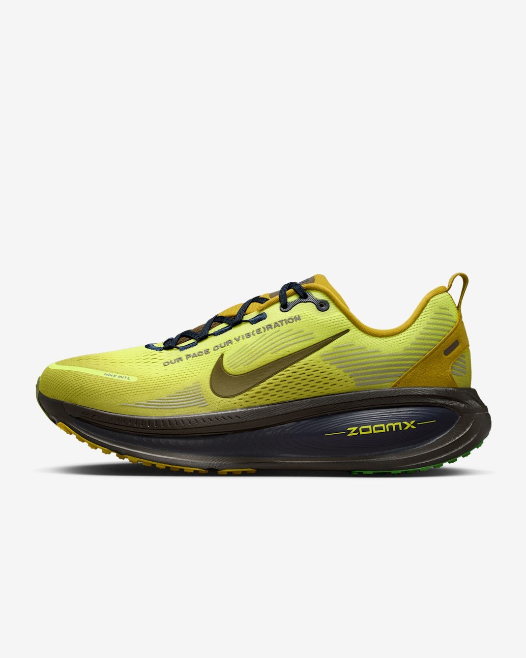 NIKE Women’s Vomero 18 SE IQ3413-704 Sonic Yellow Peat Moss Dark Obsidian