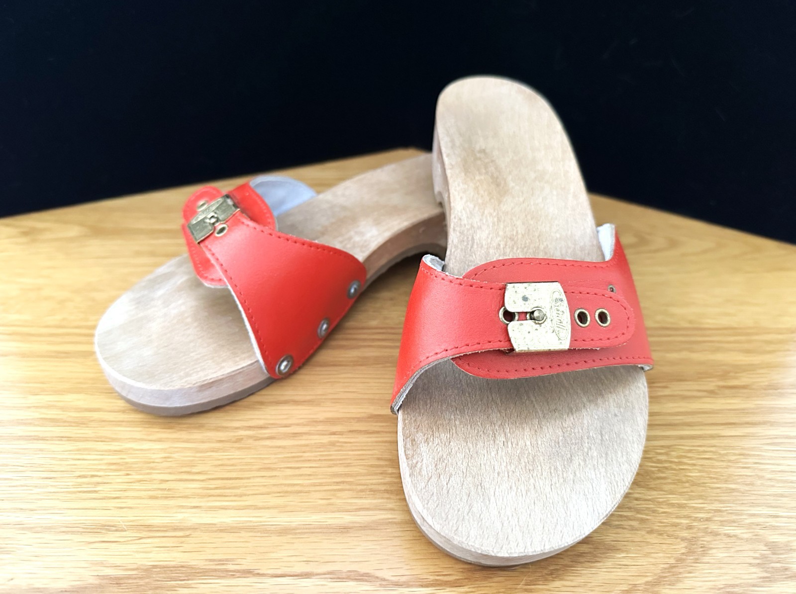 Dr Scholl’s Wood & Leather Exercise Sandals Red Made in Austria Size 7