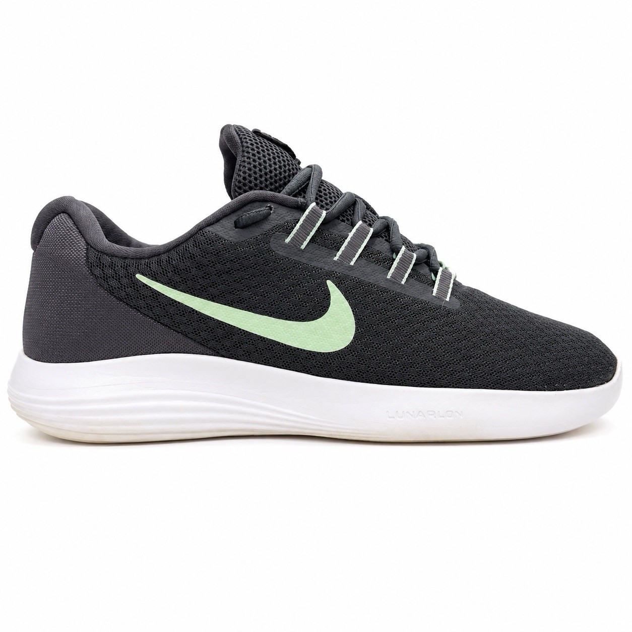 Nike Lunar converge Sneakers Women’s Size 10 Gray Walking Flaw Training Athletic