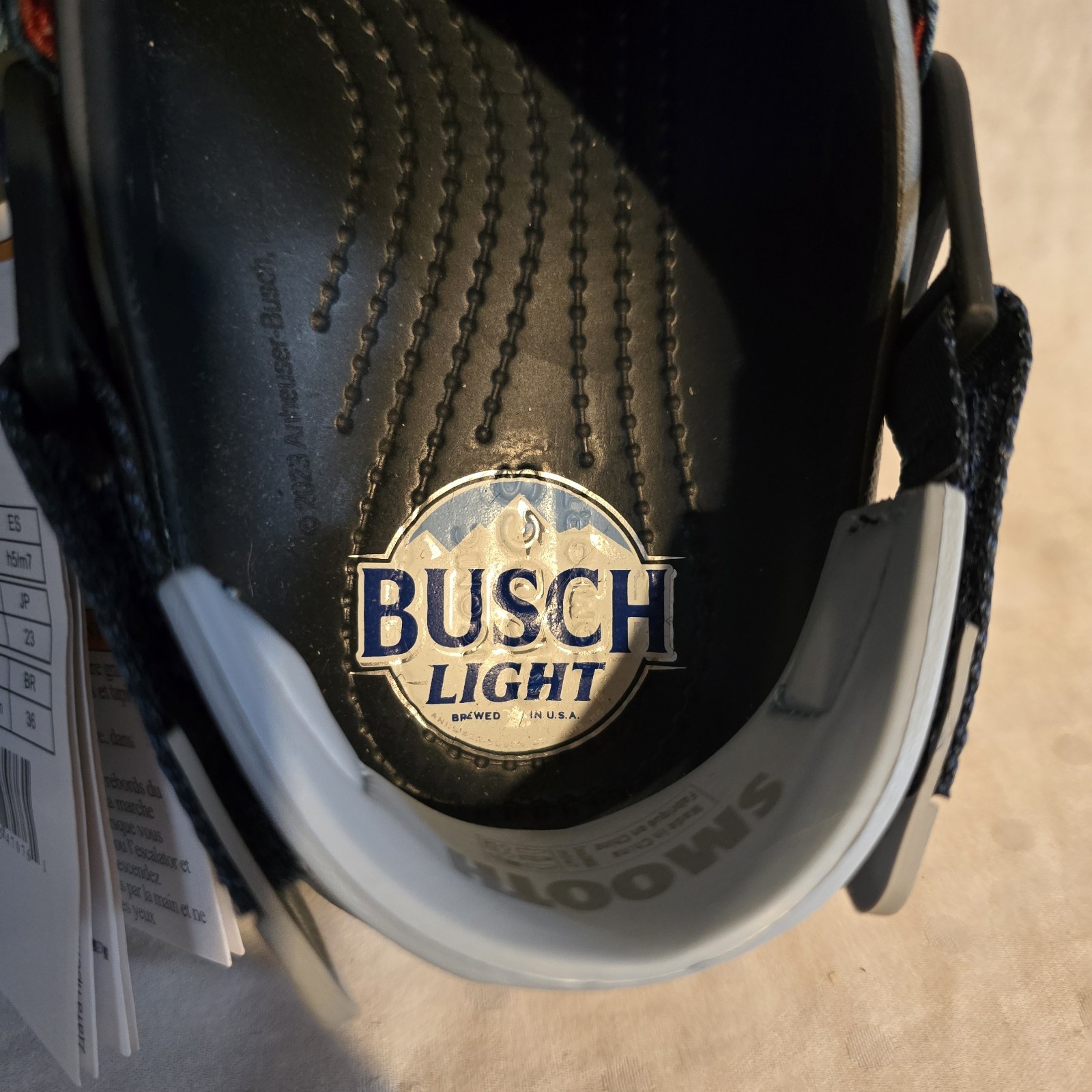 Busch Light Crocs All Terrain Clogs NWT Women’s 7 Men’s 5 Mountain Print…