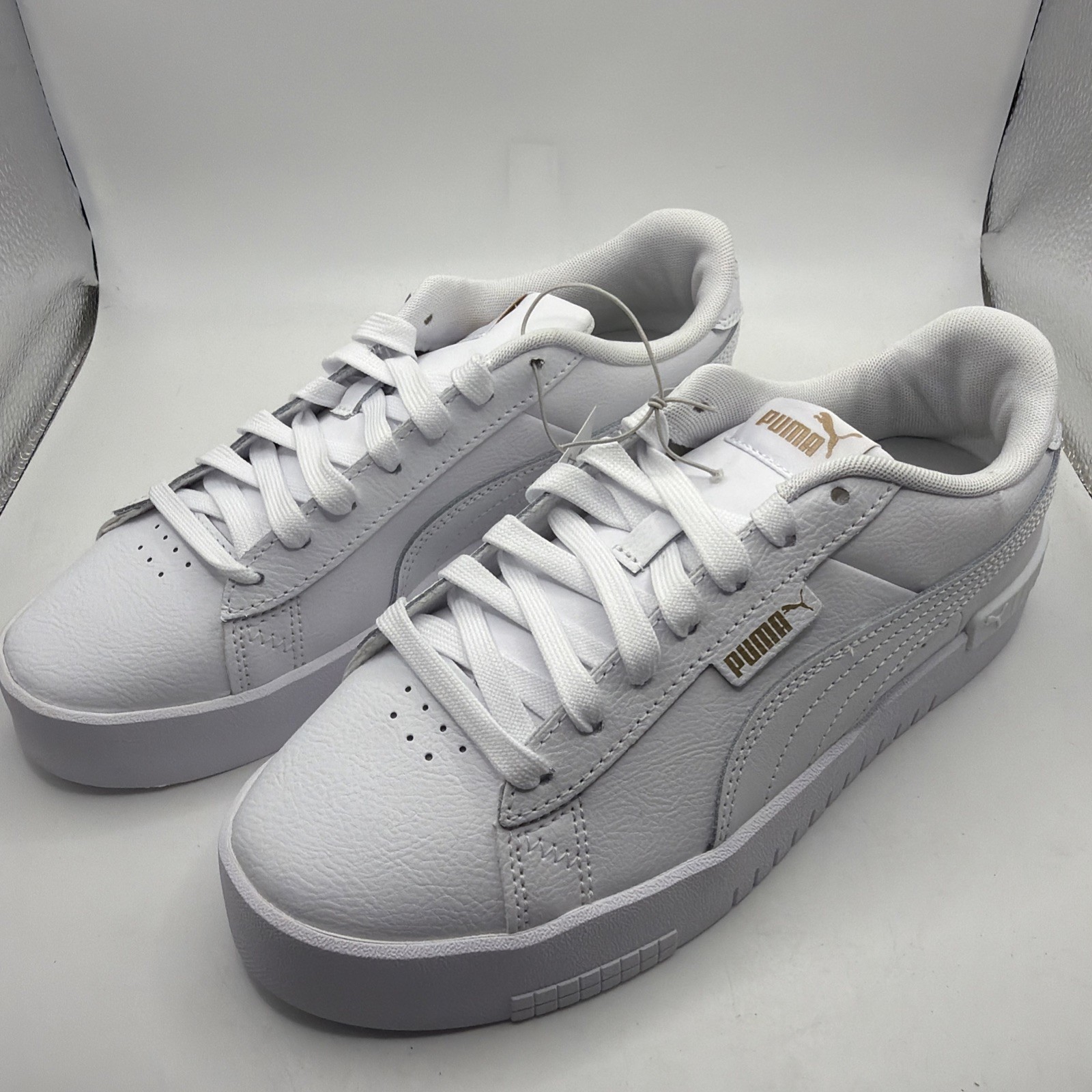 PUMA «Court Sneaker» Women’s Retro Walking Tennis Shoe. Size 8.5. Authentic,NEW
