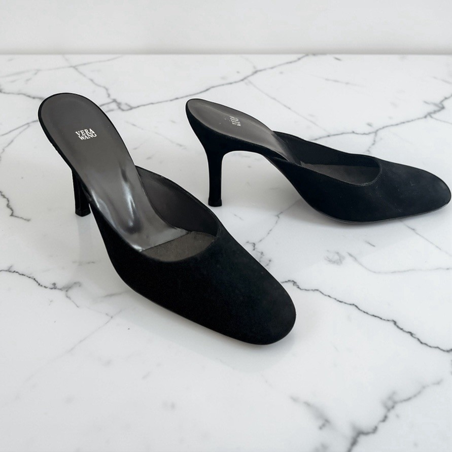 Vera Wang for Stuart Weitzman Black Suede Round Toe Heeled Mules Sz 7M