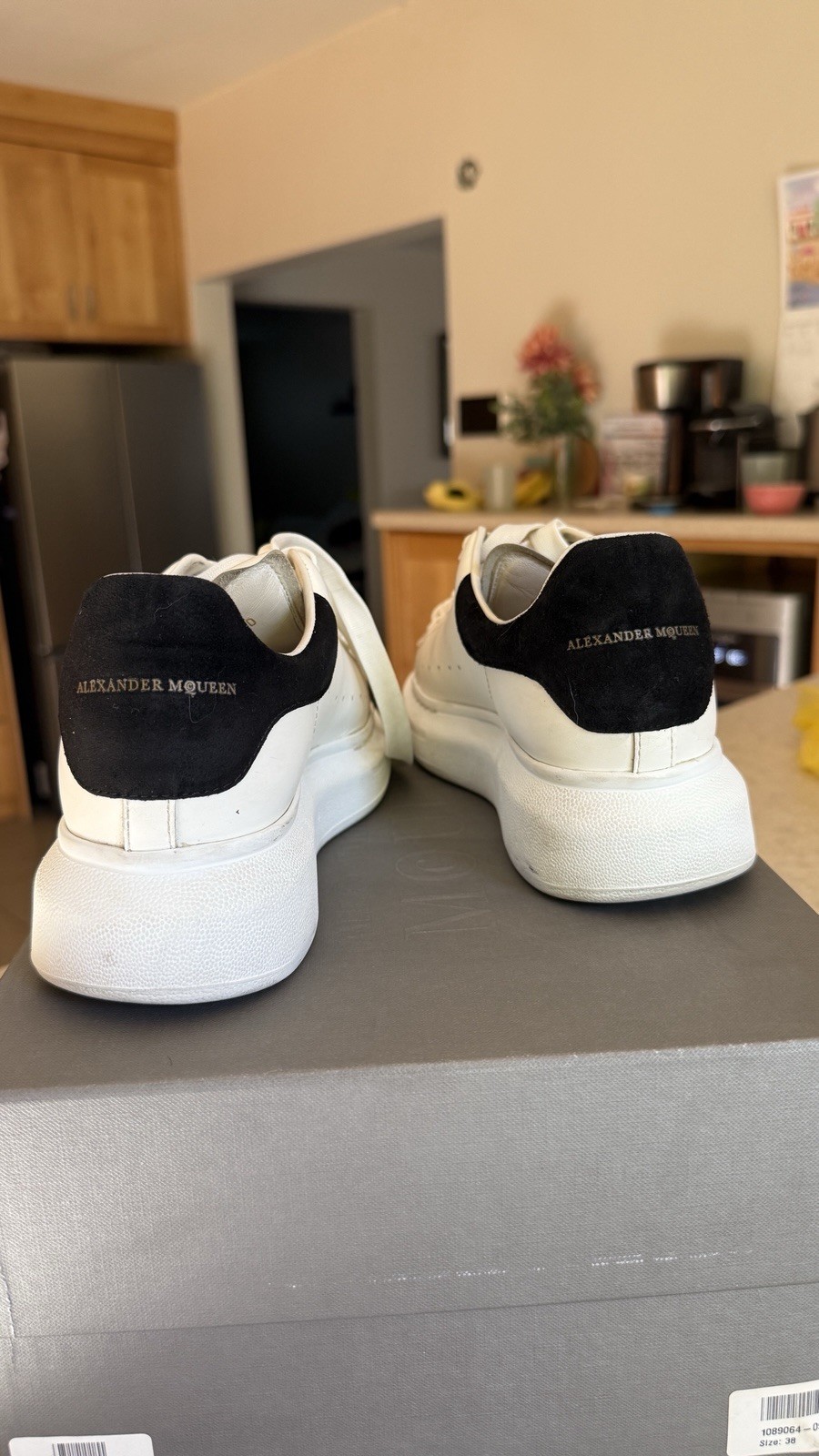 Alexander McQueen Larry White/Black Leather Lace-Up Sneakers Logo US 8