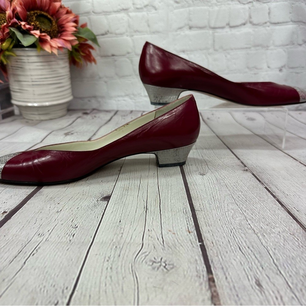 Amalfi low heel leather pump dress shoe womens 9 AAA Burgundy Silver snakeskin