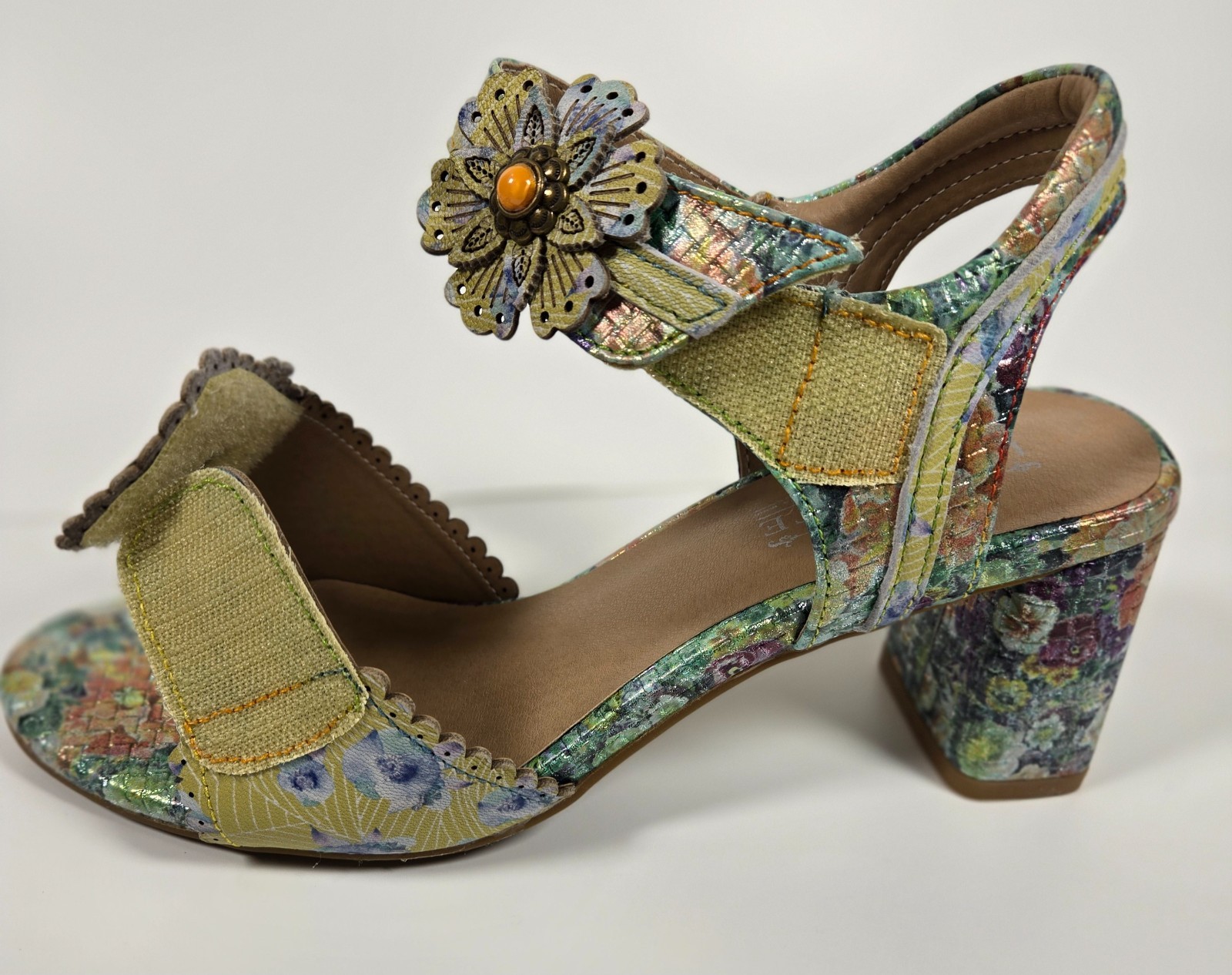 L’Artiste Spring Step Vogeush Floral Heeled Sandal Sz 8.5 (39) Boho Wedding EC