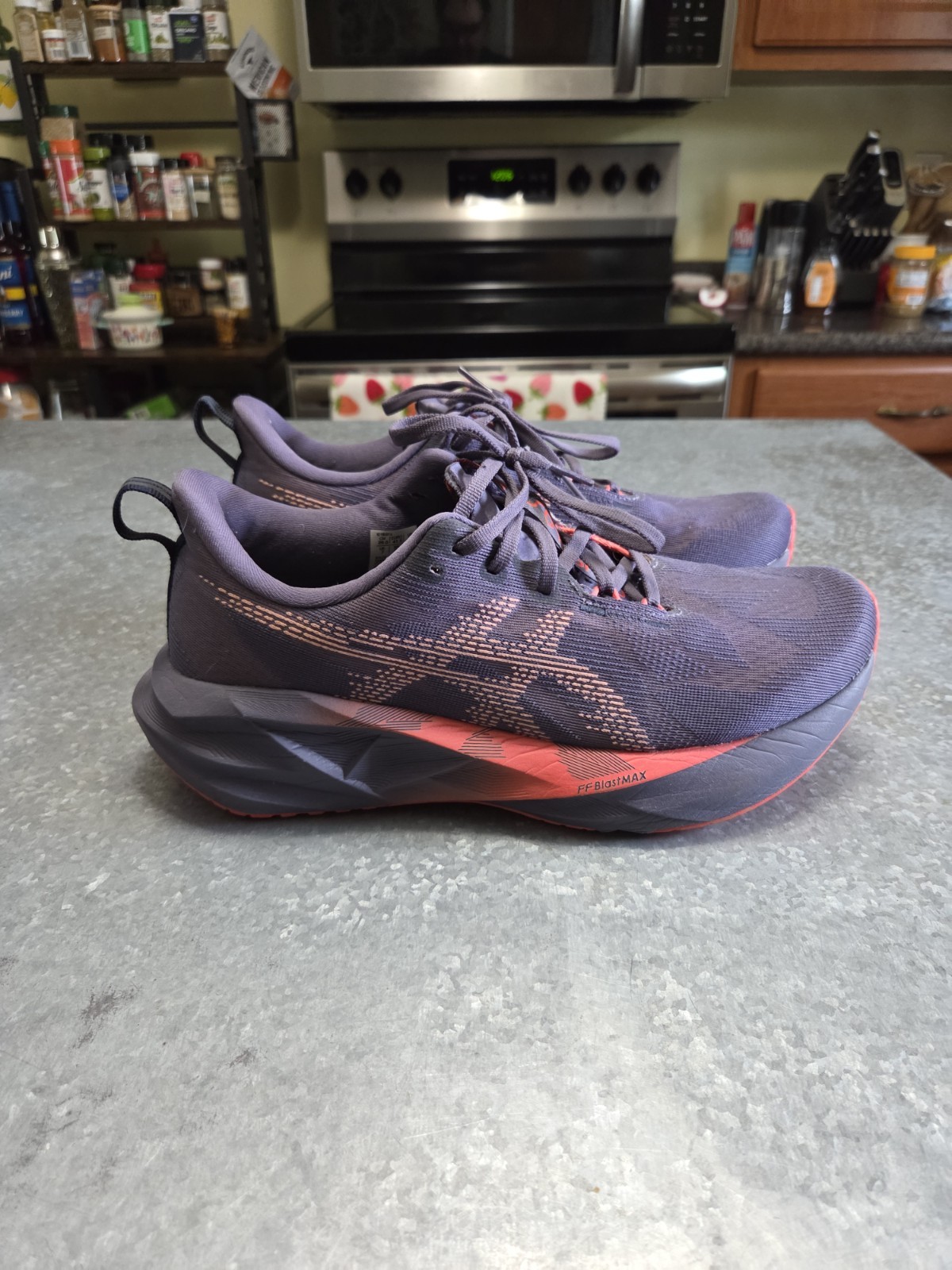 Asics Novablast 5 In Grey/Purple/Coral Reef Womens Size 9.5/ Mens Size 8