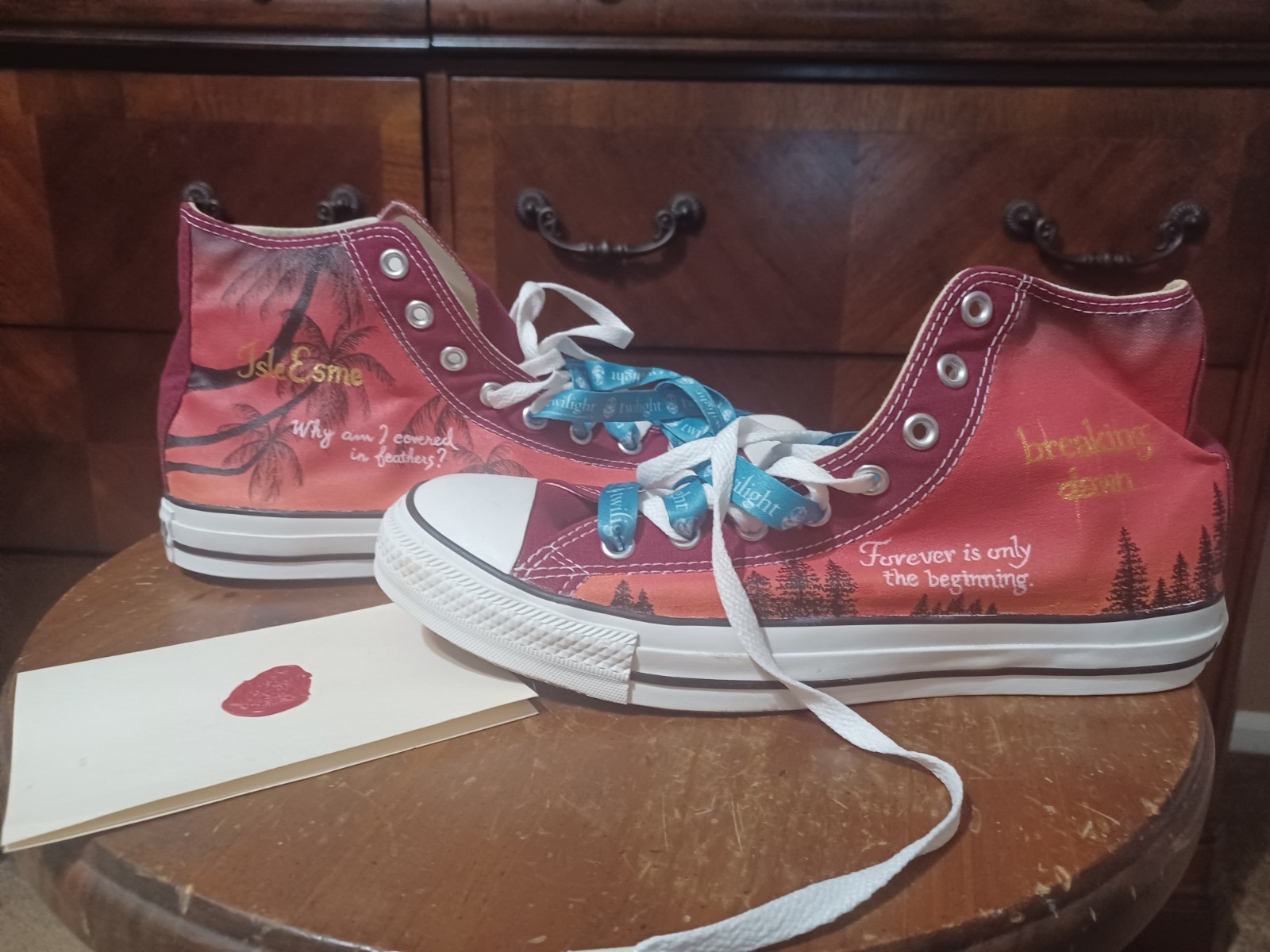 Rare TWILIGHT SAGA BREAKING DAWN Custom Painted CONVERSE Chuck Taylor SIZE 10