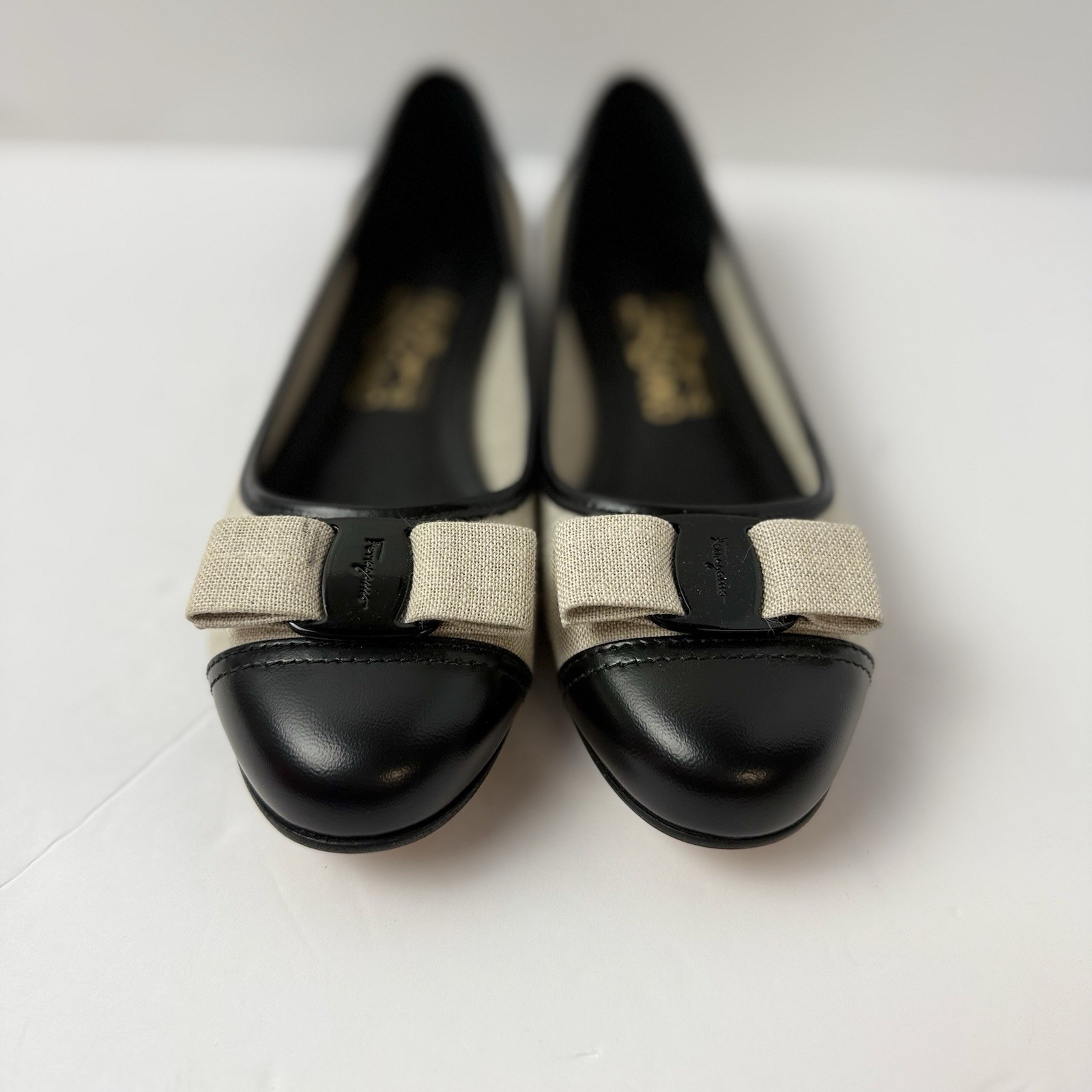 Ferragamo Canvas Leather Varina Flat Sz 8 New