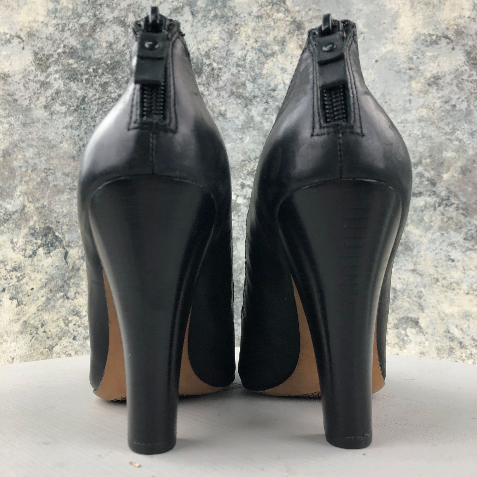 Modern Vintage Women’s Size 39 Lil Ro Black Leather Pointed Toe Ankle Booties