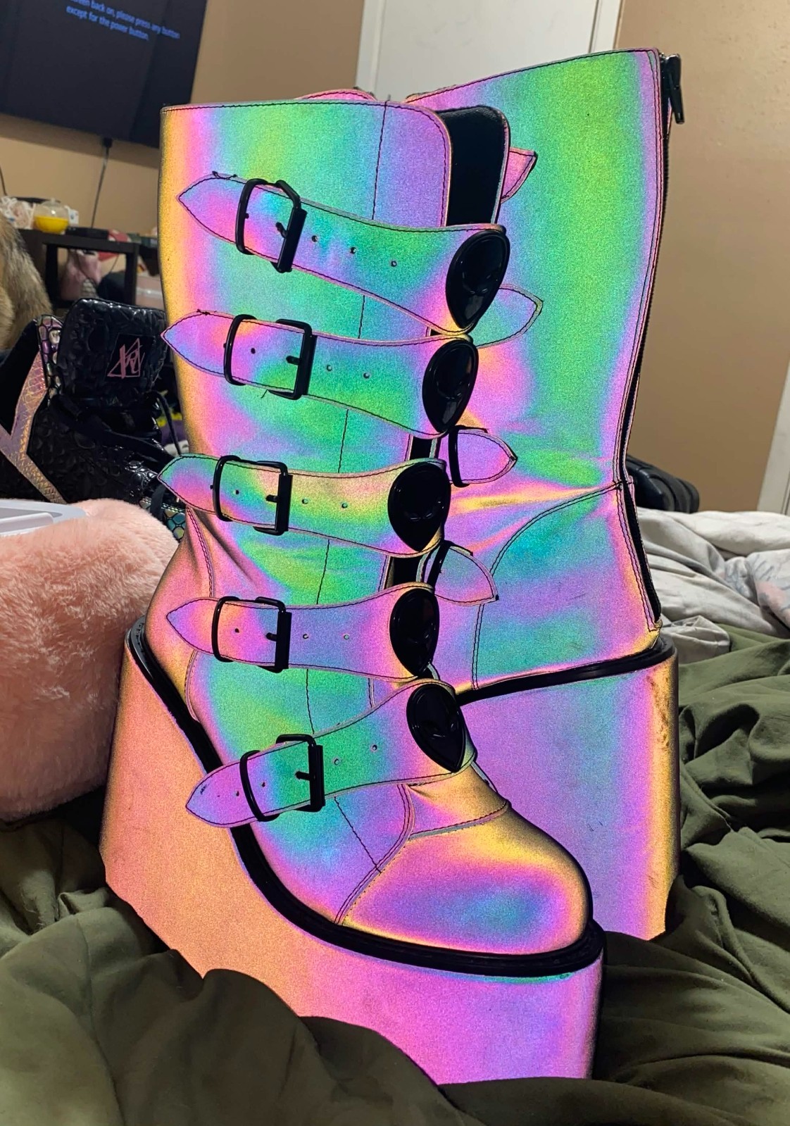 YRU Alien Buckle Reactive Dune Boots