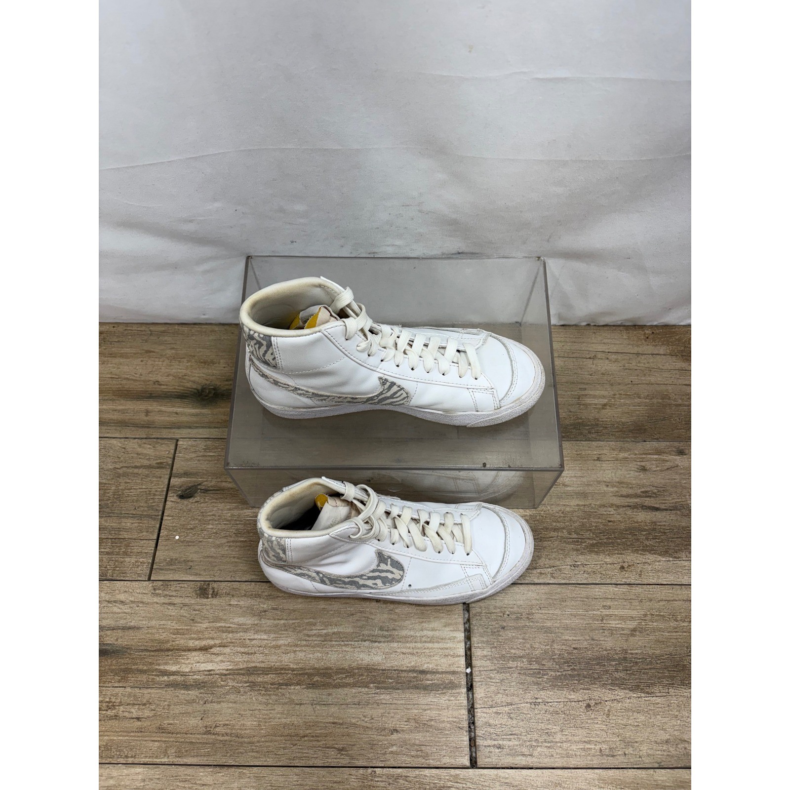 Nike Blazer Mid Premium Zebra Print Swoosh Women’s White Fashion Sneakers US 6.5