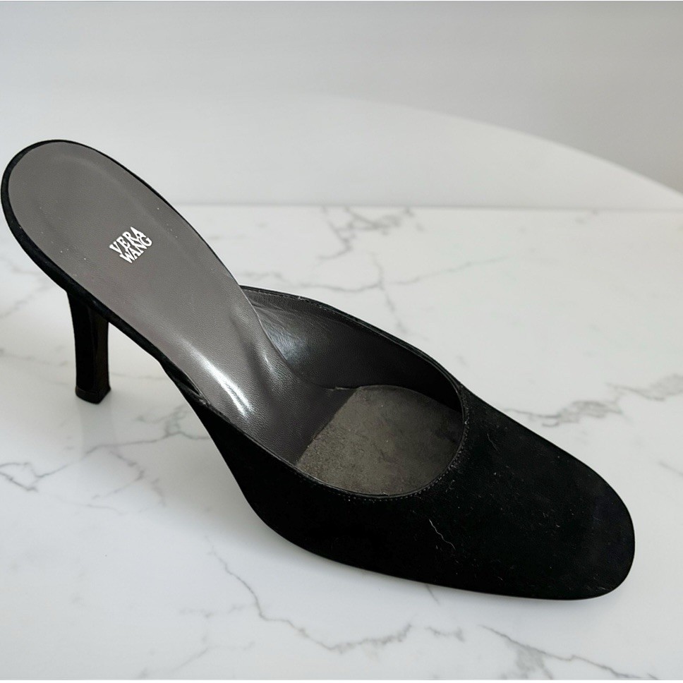 Vera Wang for Stuart Weitzman Black Suede Round Toe Heeled Mules Sz 7M