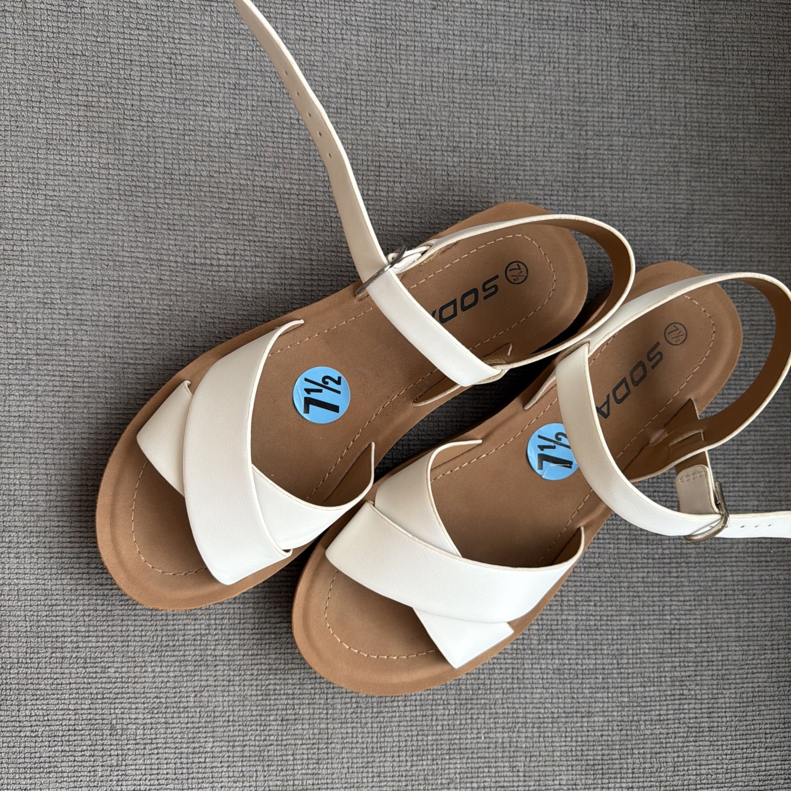 Soda Size 8 Women’s Sandals White And Tan