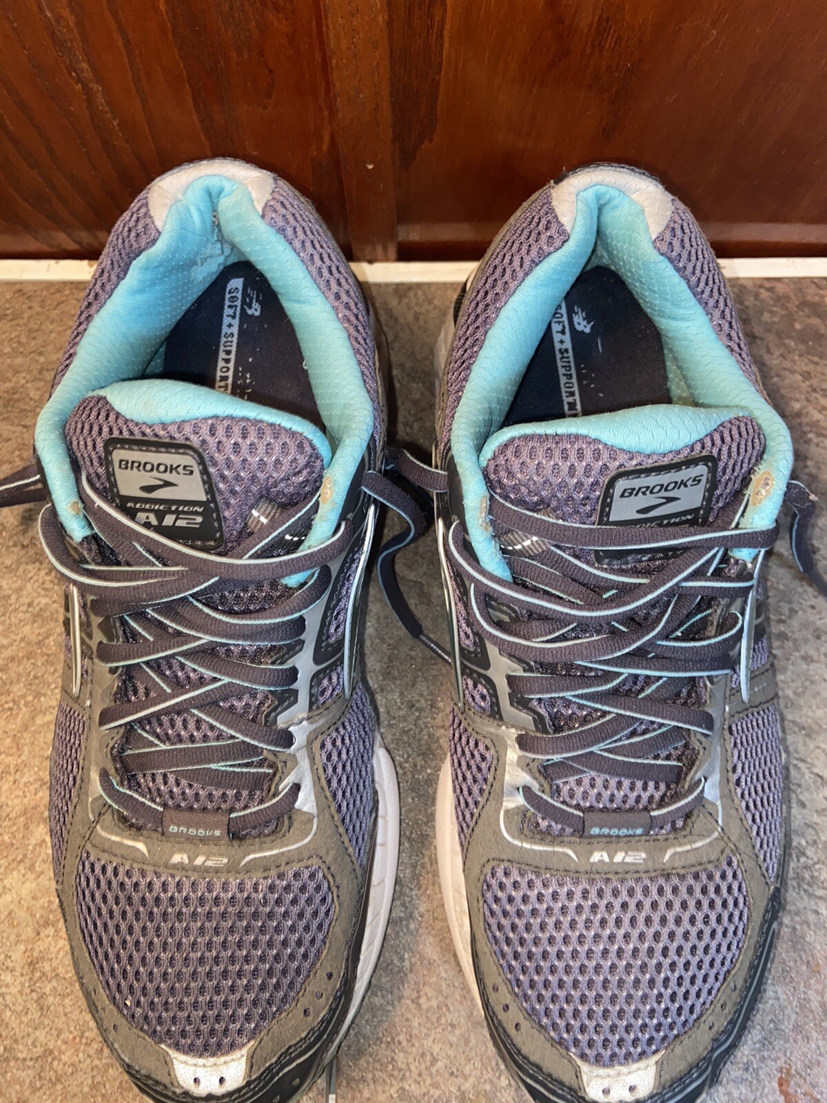 Brooks Addiction A12 Womens US10 Blue Athletic Sneakers