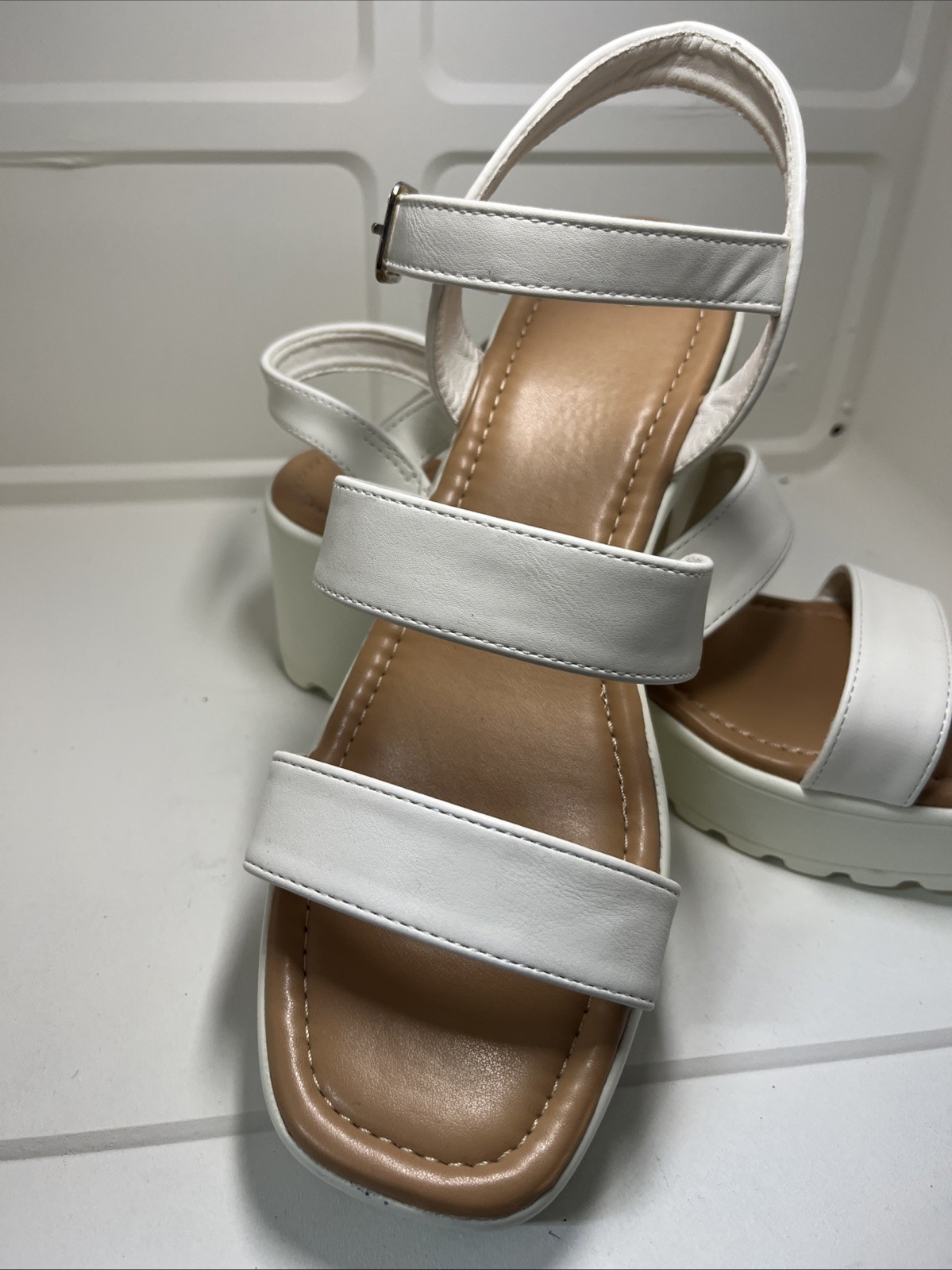 Ladies Shoes White Sandals Platform Size 10 Casual Party Office Business ￼