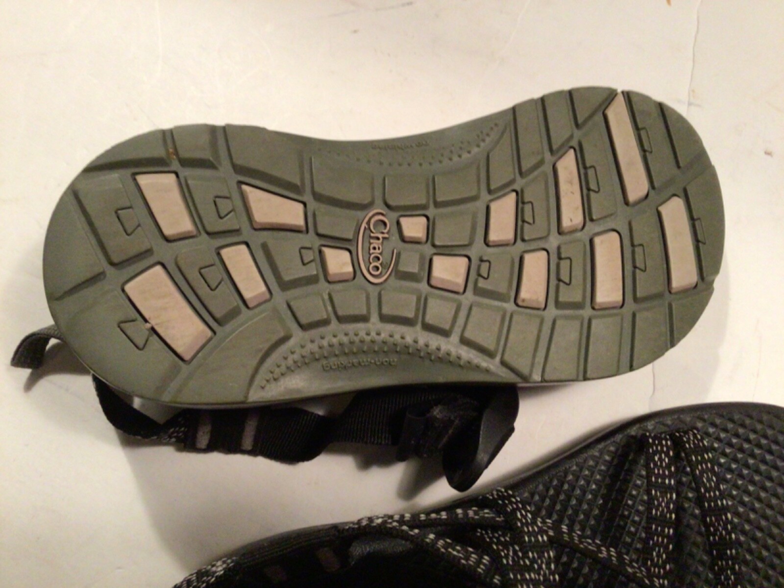 Chaco Strappy Sandals Black 2 Beach Walking Kayak Activewear Casual EUC