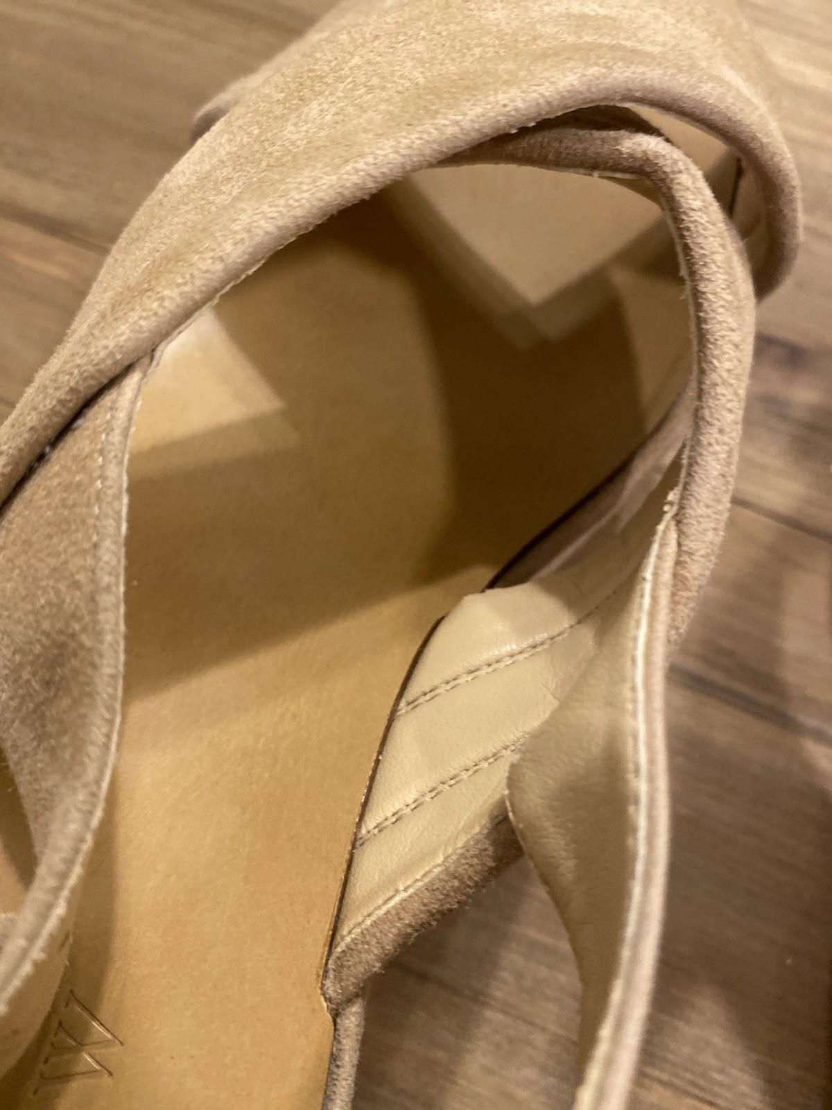 Size 8 – Women’s J. Crew Leather Platform Sandal, w/ Gold Toned Buckle Closure