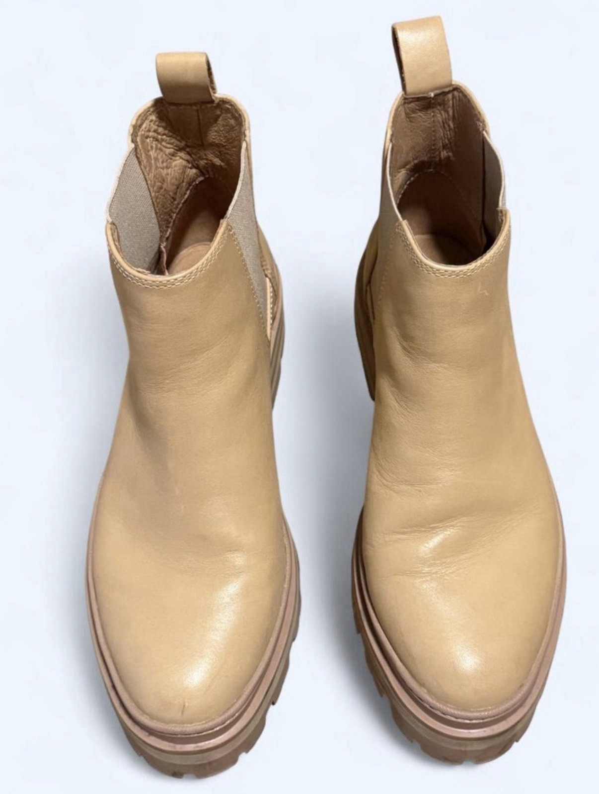 Madewell The Mariam Chelsea Boot in Leather Color Earthen Sand Size 7